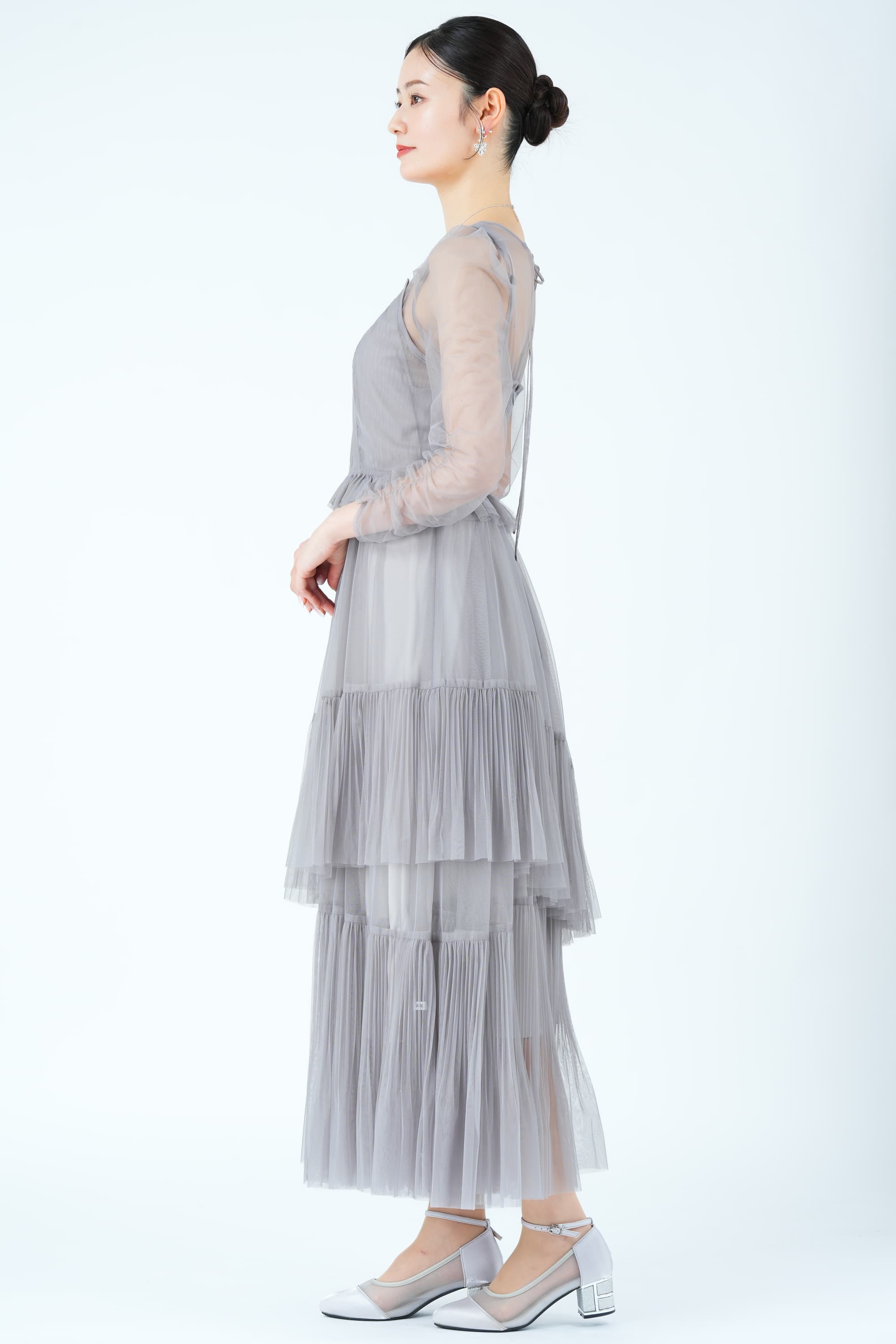 アシメティアードチュールグレードレス