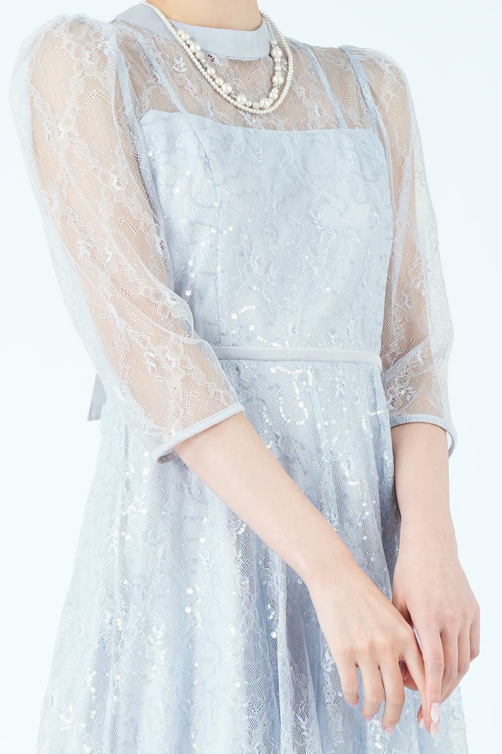 フラワー柄スパンコールレースサックスブルードレス