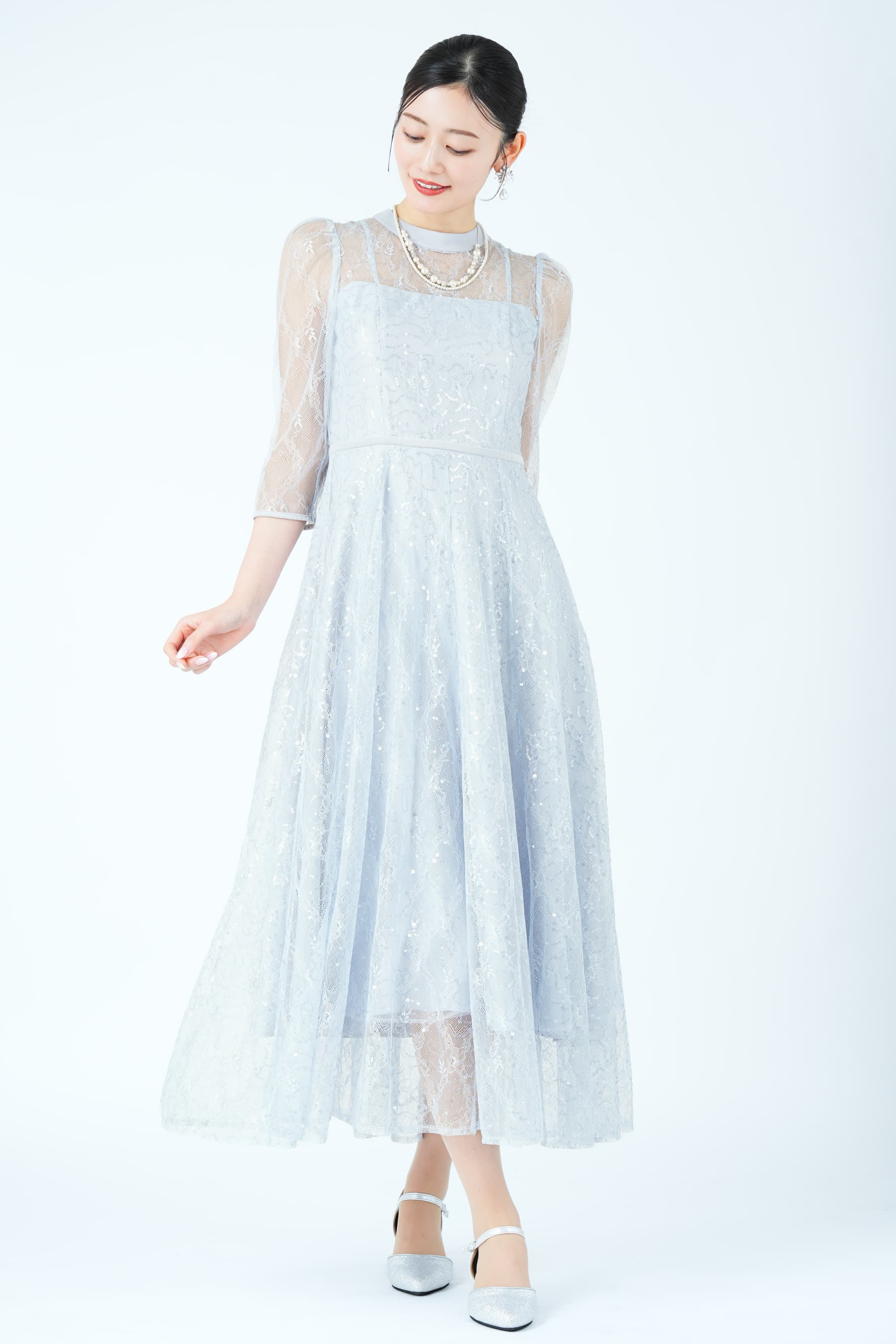 フラワー柄スパンコールレースサックスブルードレス