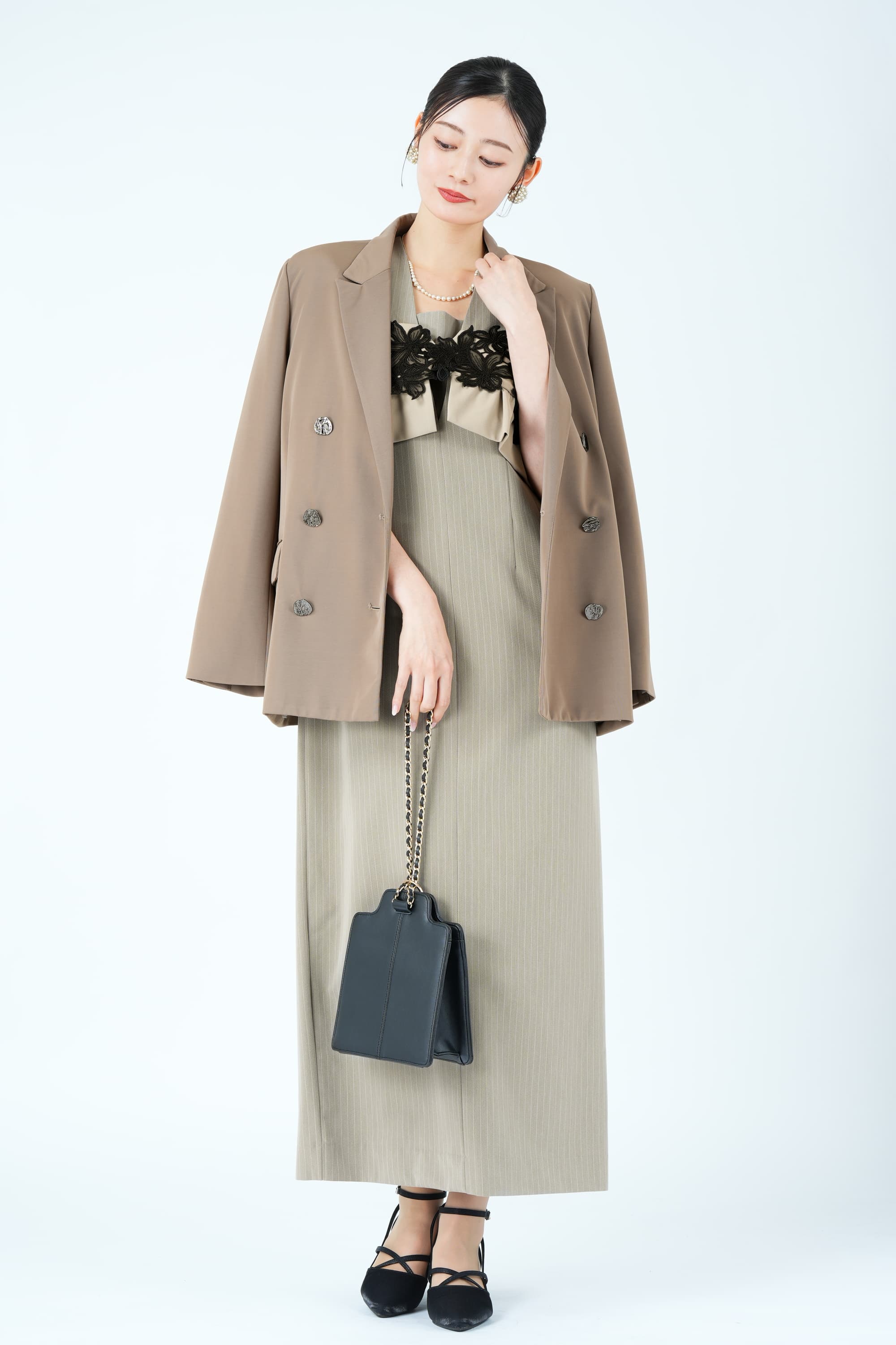 刺繍ビスチェ&times;ピンストライプベージュドレス