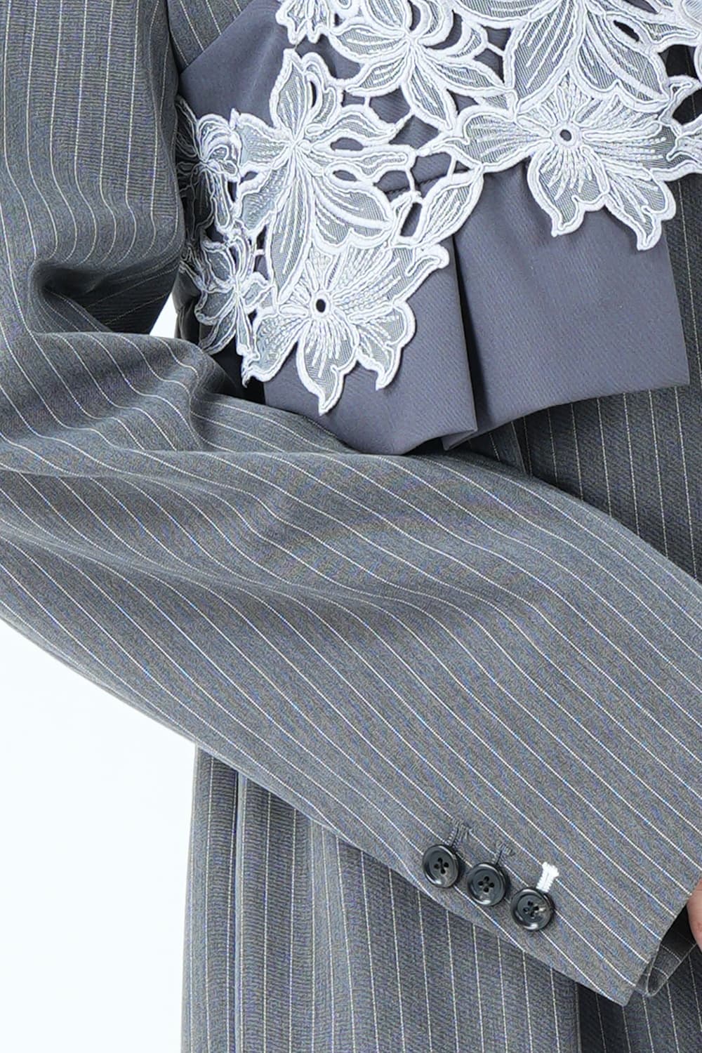 刺繍ビスチェ&times;テーラードピンストライプグレードレス