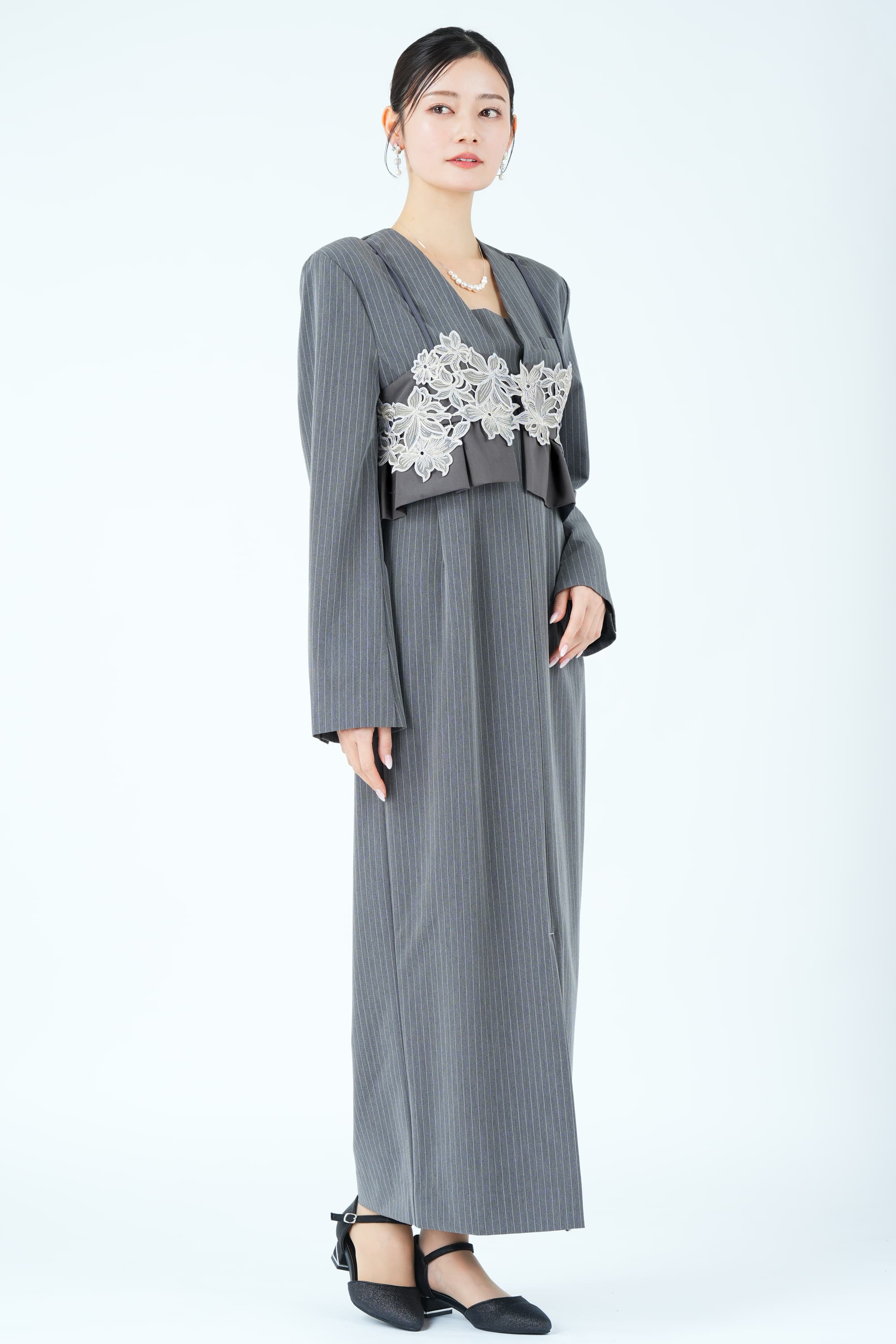 刺繍ビスチェ&times;テーラードピンストライプグレードレス