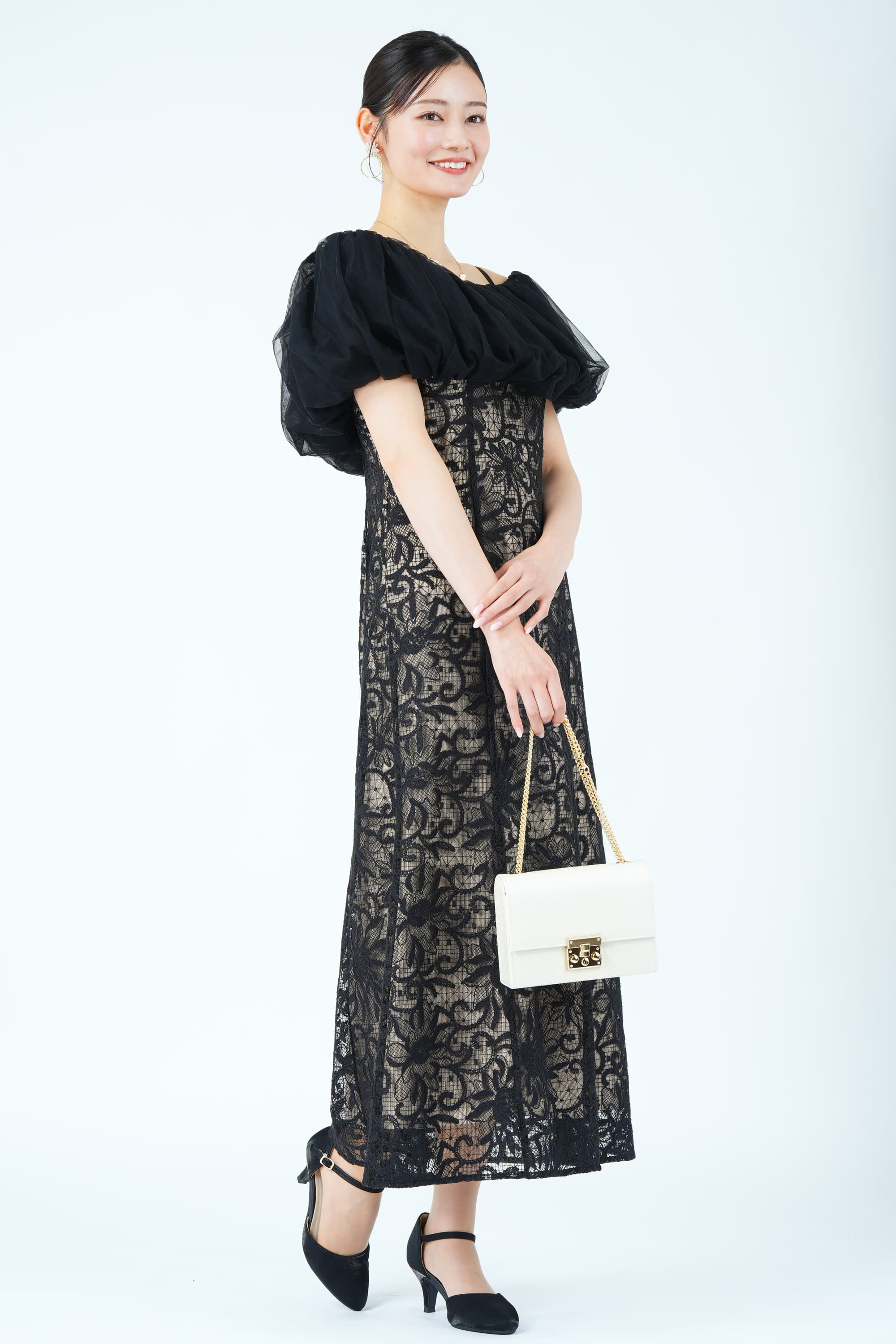 チュールスヌード付き配色レースブラックドレス