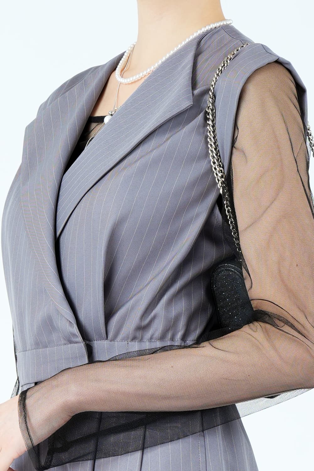 スタンドアウトカラーグレーストライプパンツドレス