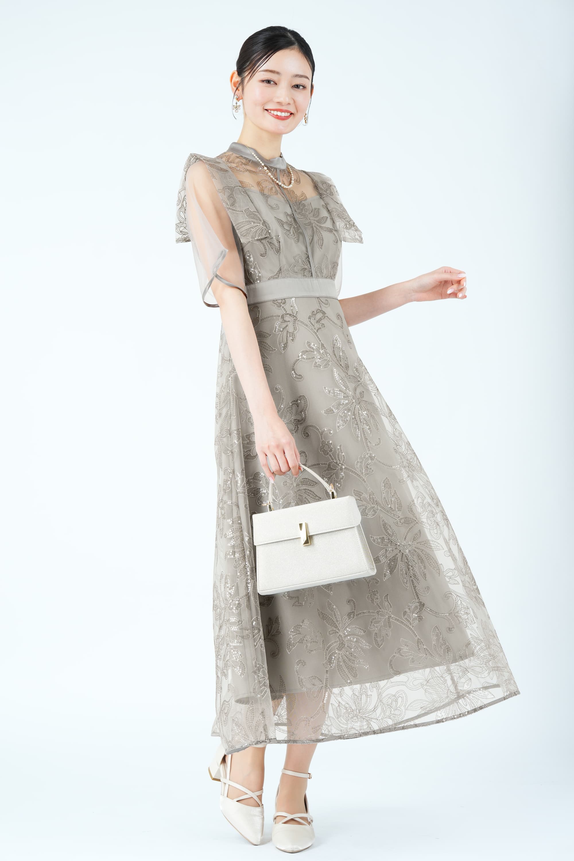 ショルダーフラップ風フラワーレースグレードレス