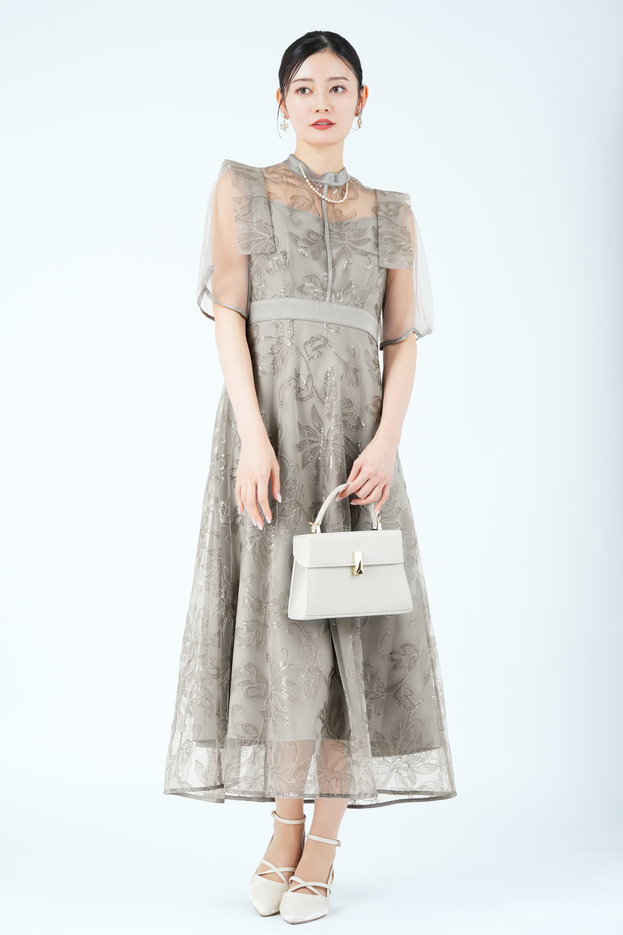 ショルダーフラップ風フラワーレースグレードレス