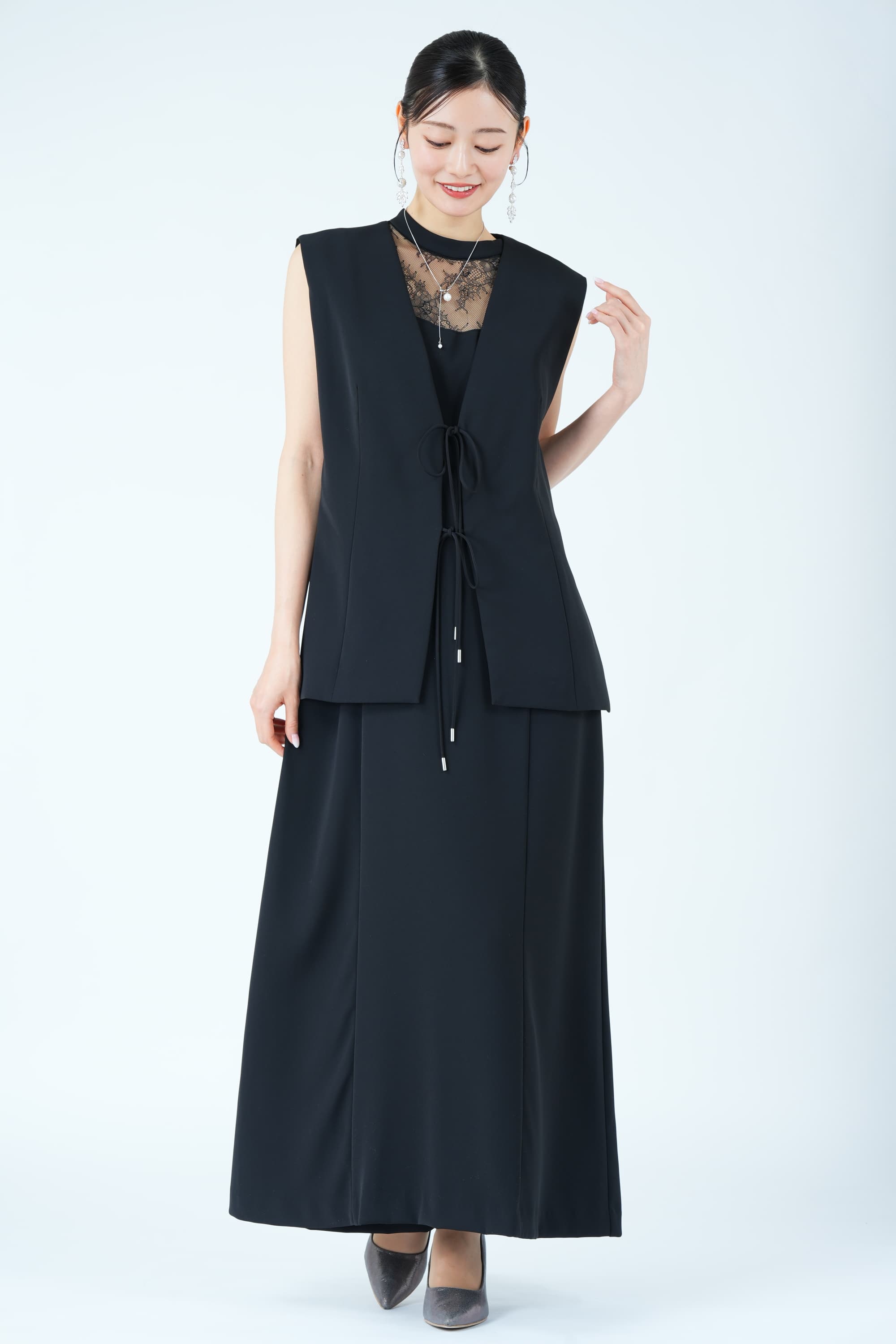 Ameri VINTAGE コードジレレイヤードブラックドレス (M) をレンタル