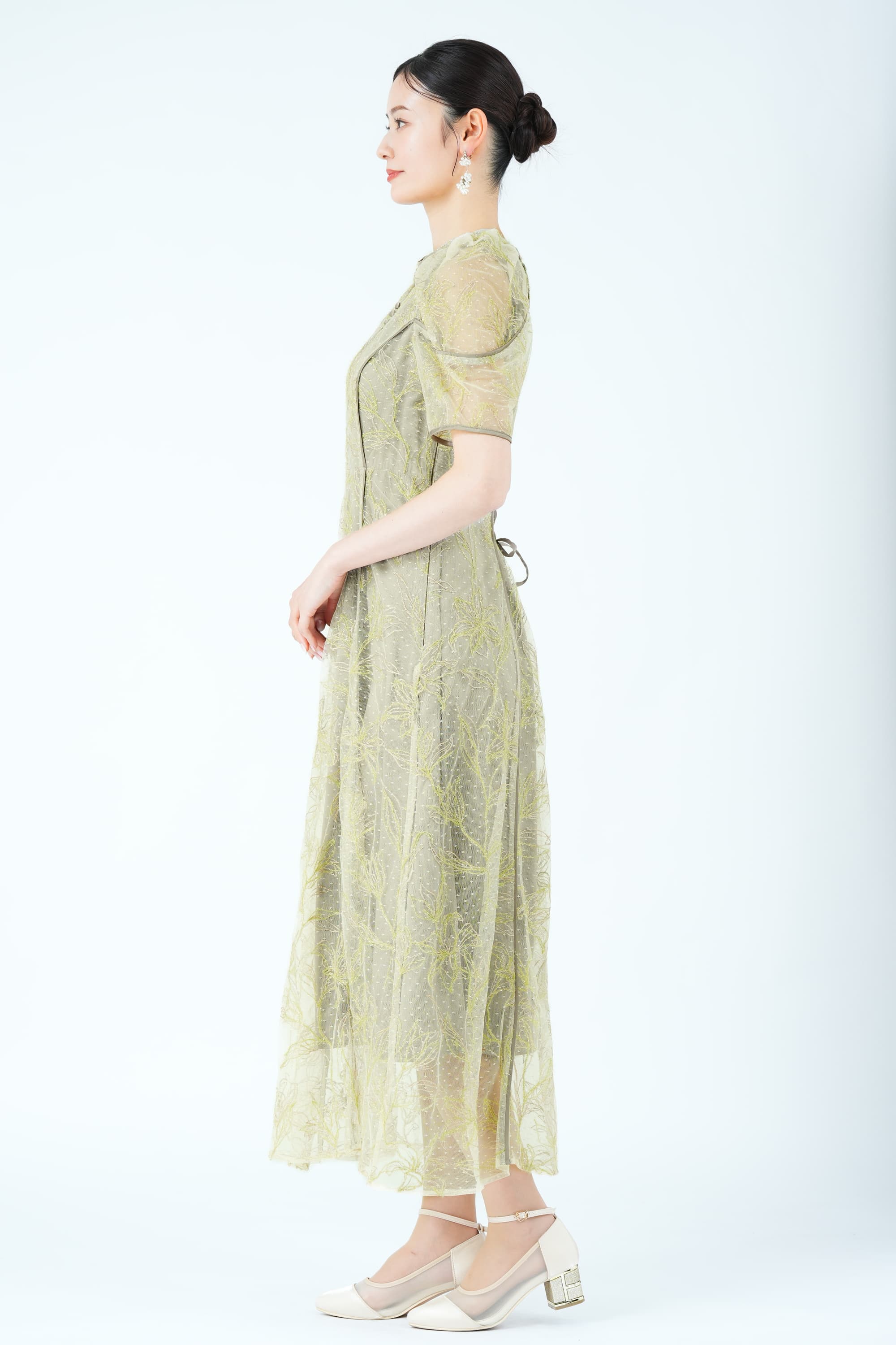 ラメフラワー&times;ドット刺繍オリーブドレス