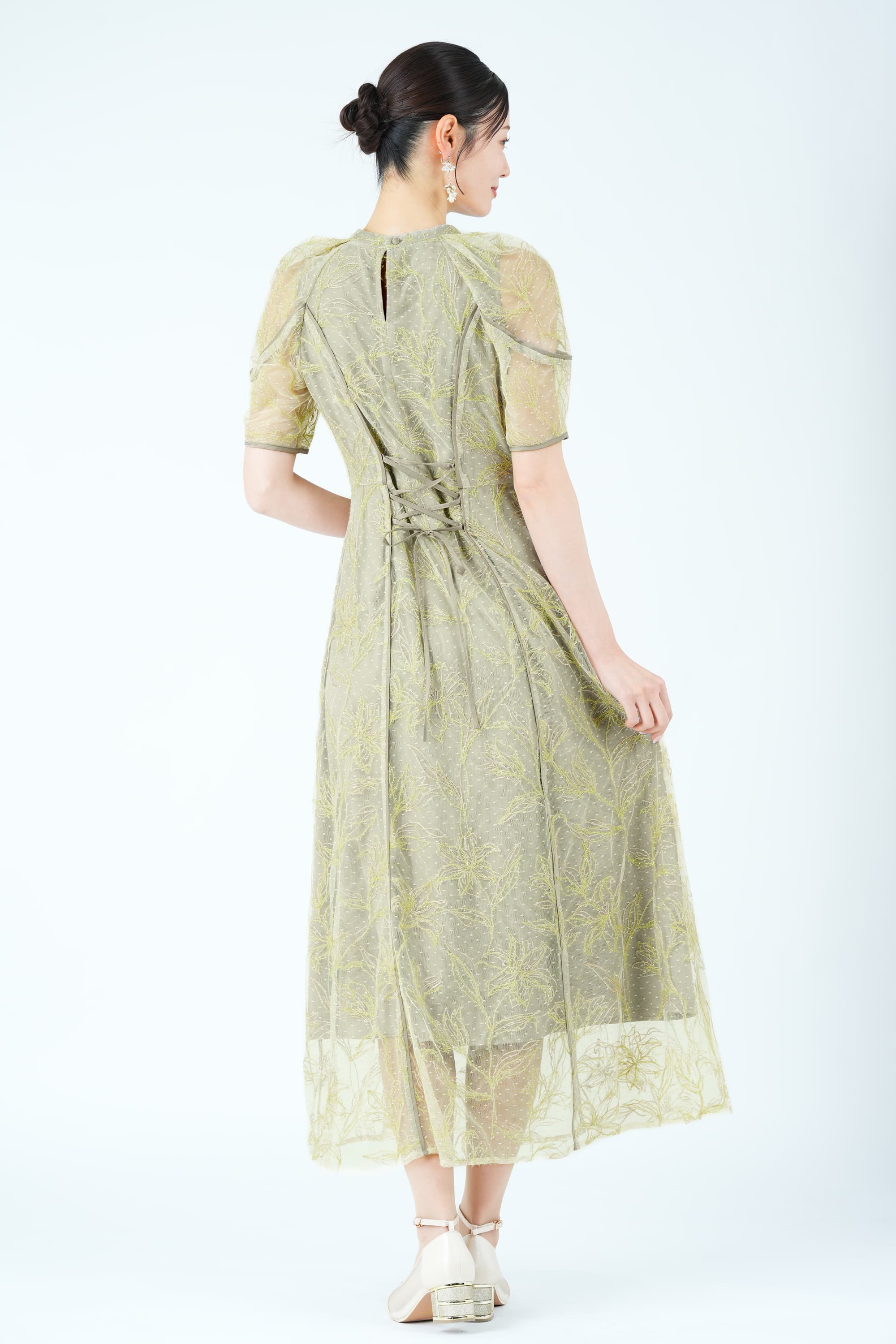 ラメフラワー&times;ドット刺繍オリーブドレス