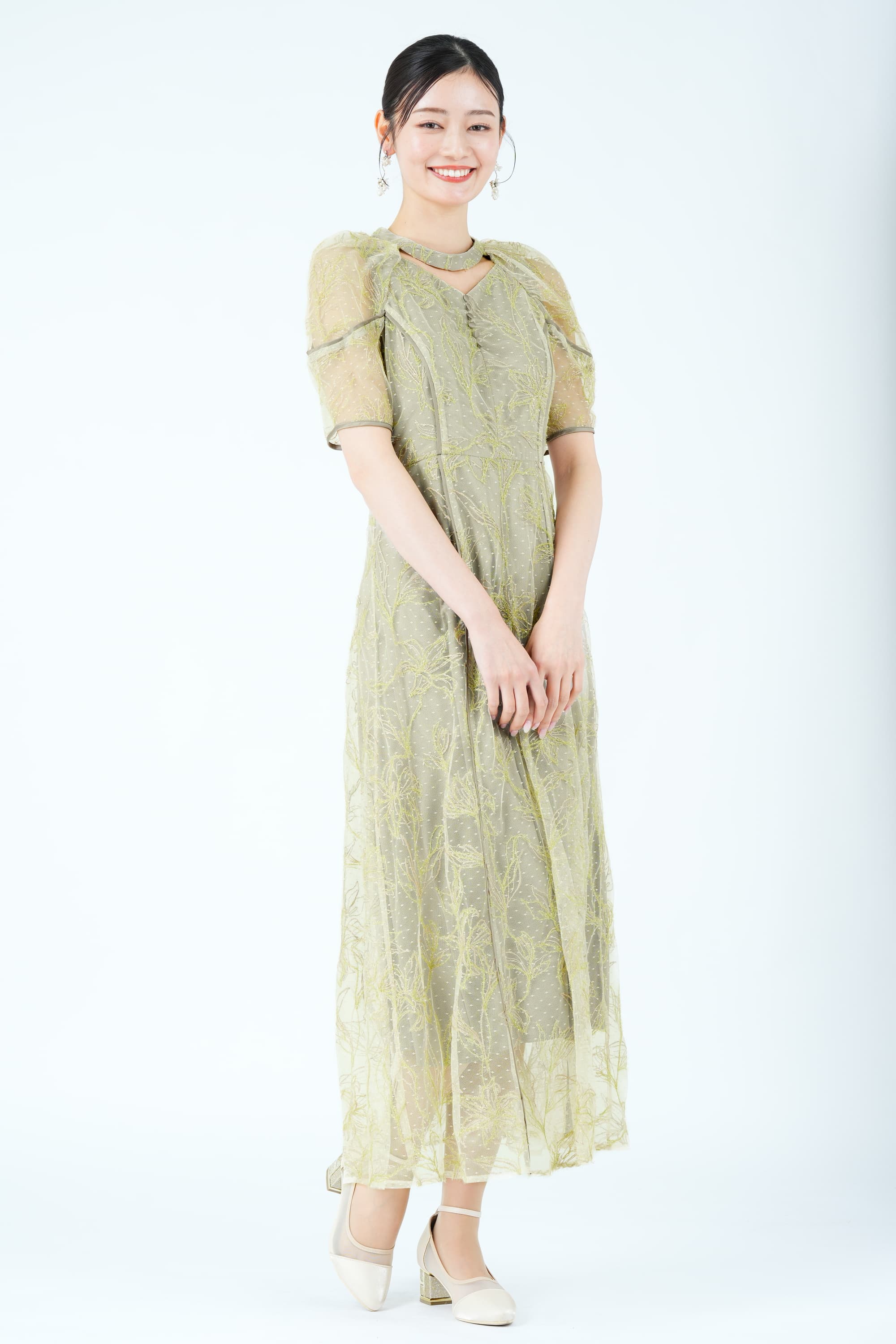 LILY BROWN ラメフラワー×ドット刺繍オリーブドレス (S) をレンタル