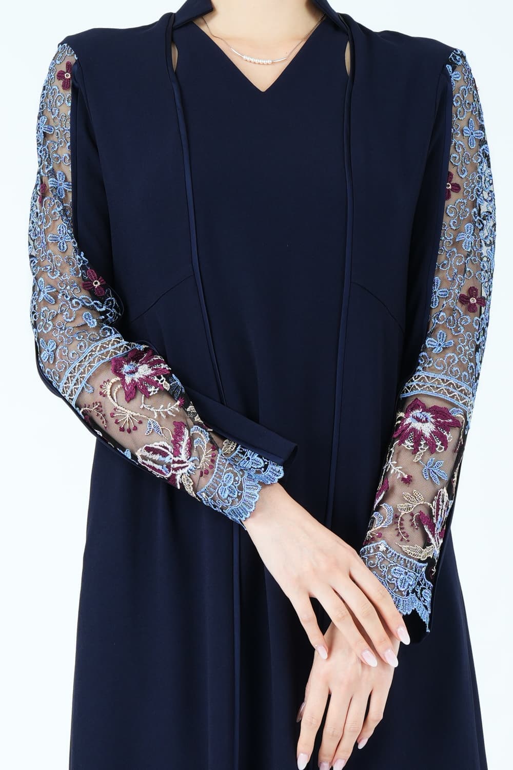 ペタルカラー刺繍スリーブネイビードレス