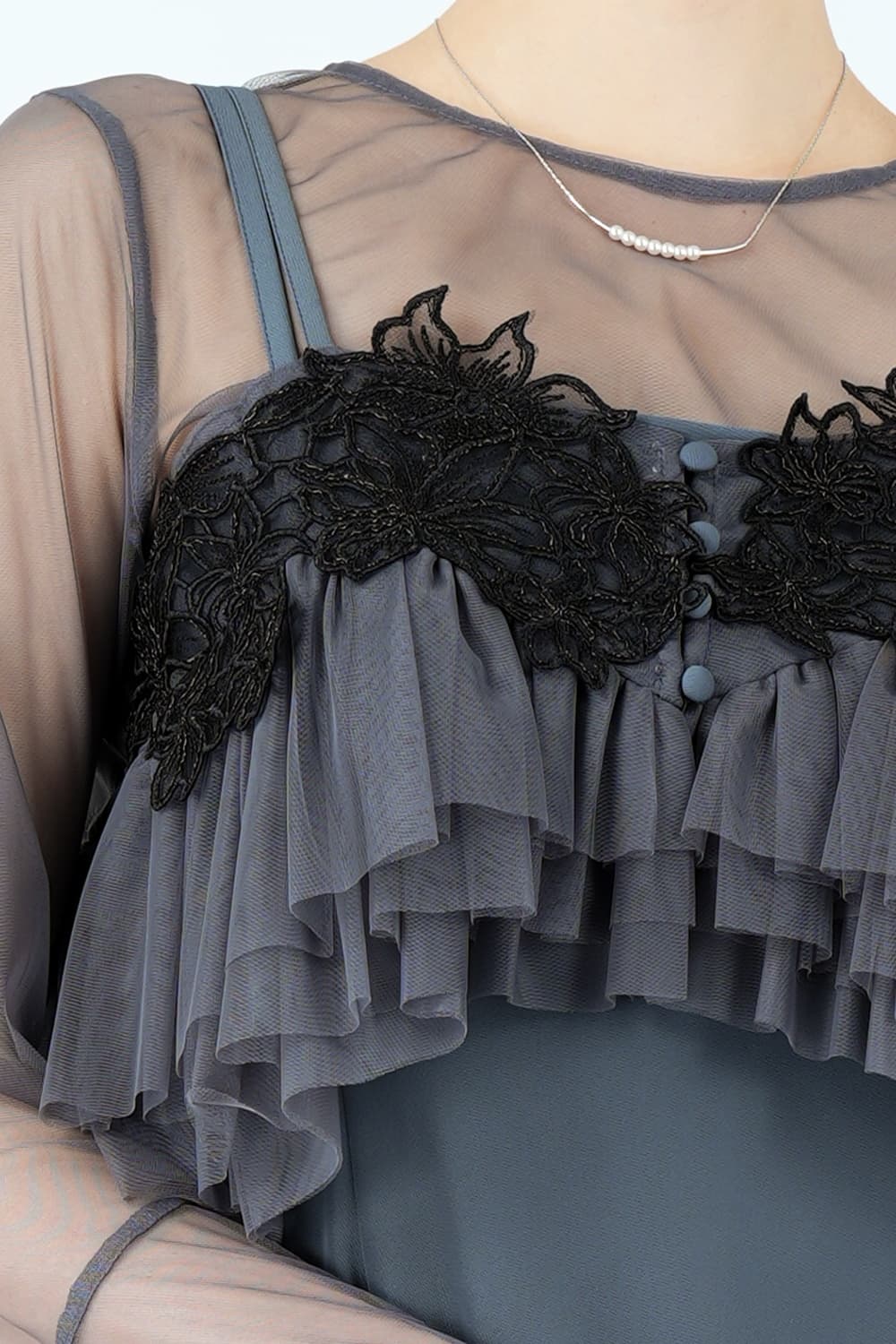 ペタルモチーフ刺繍レイヤードブルーグレードレス