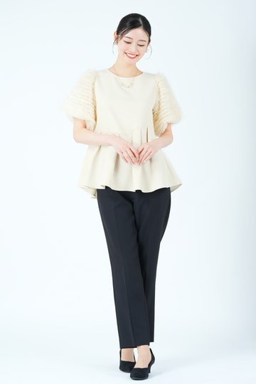 フェザースリーブペプラムアイボリー&times;ブラックパンツドレス