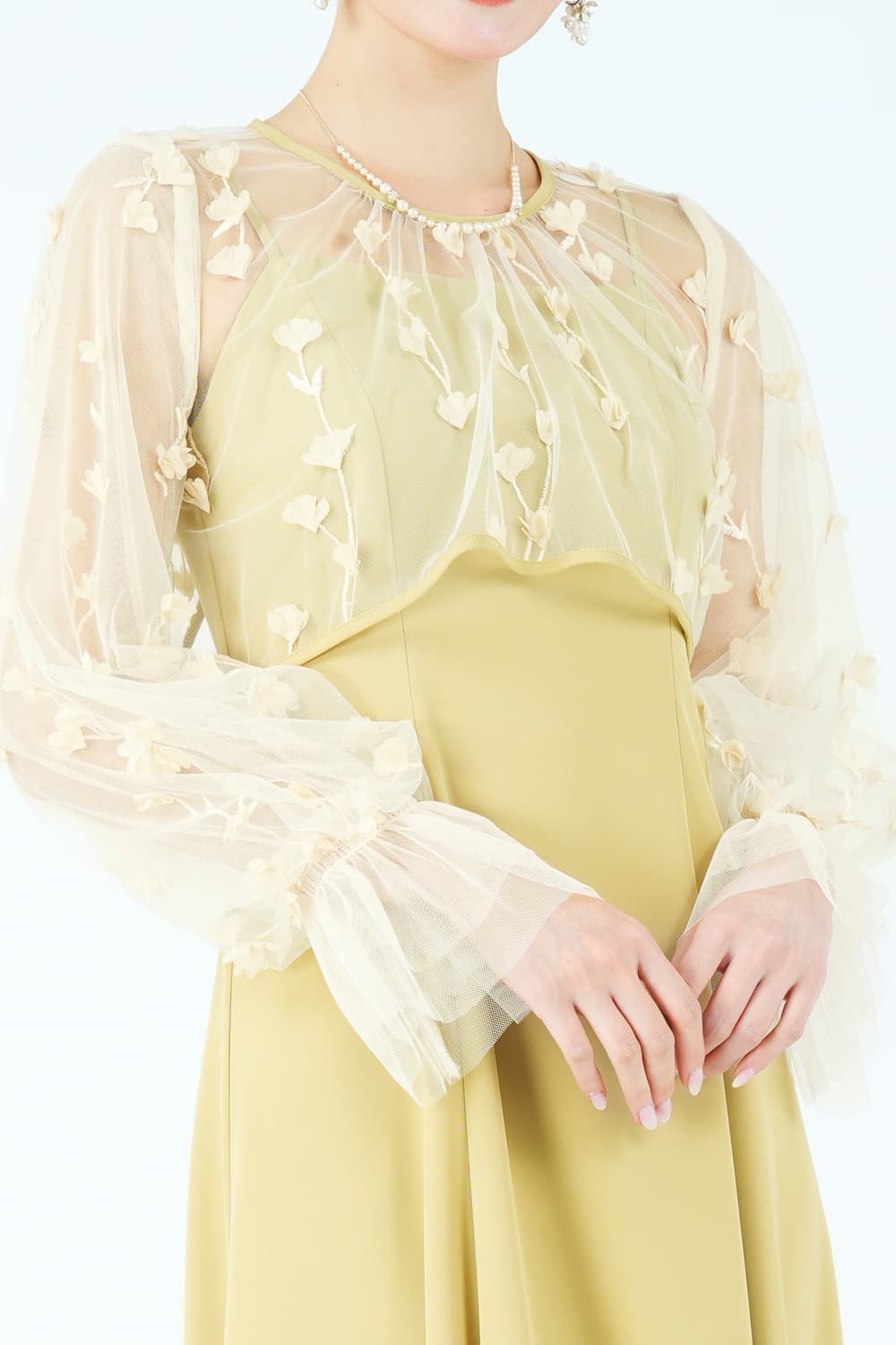 立体フラワー刺繍レイヤードイエロードレス