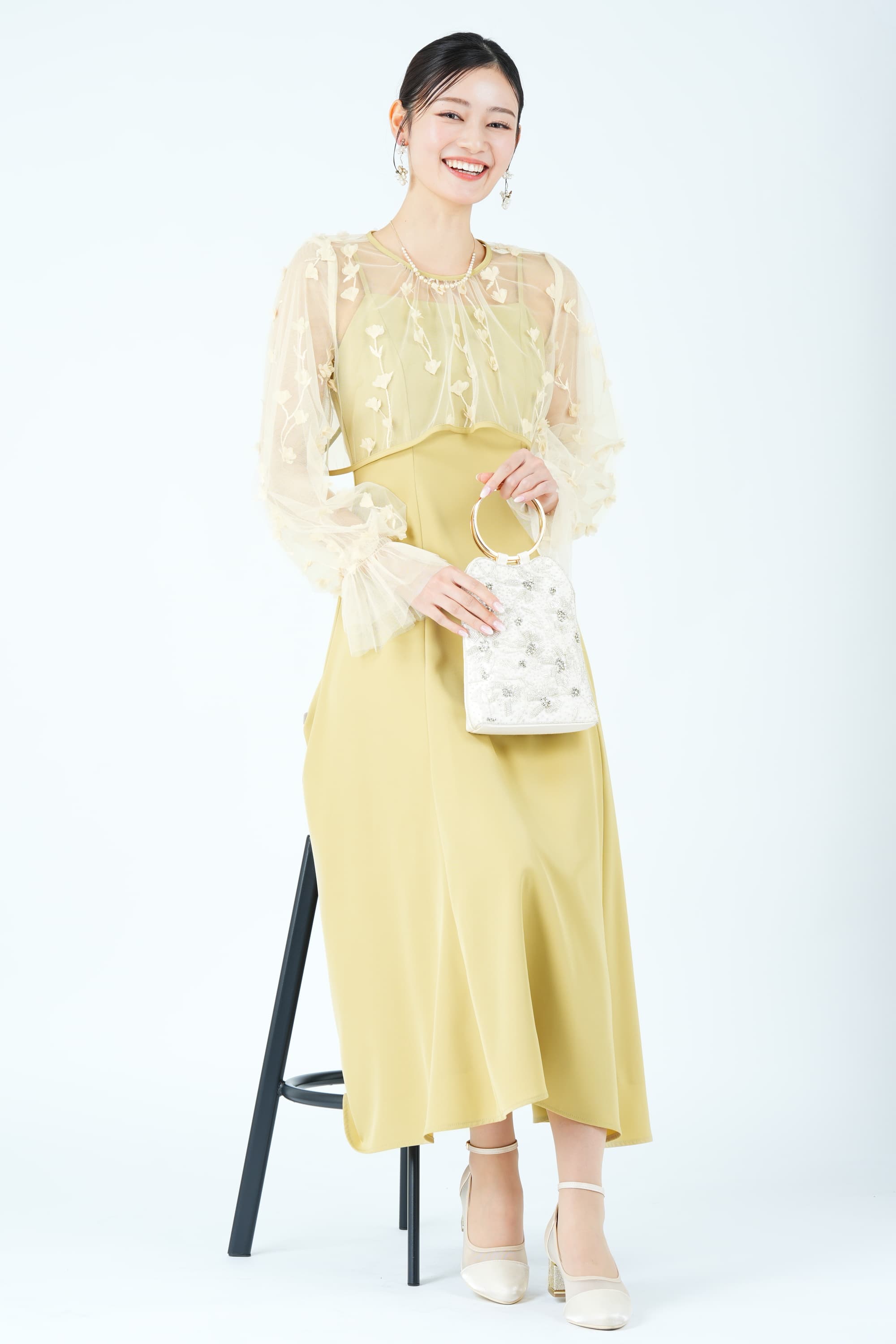 立体フラワー刺繍レイヤードイエロードレス