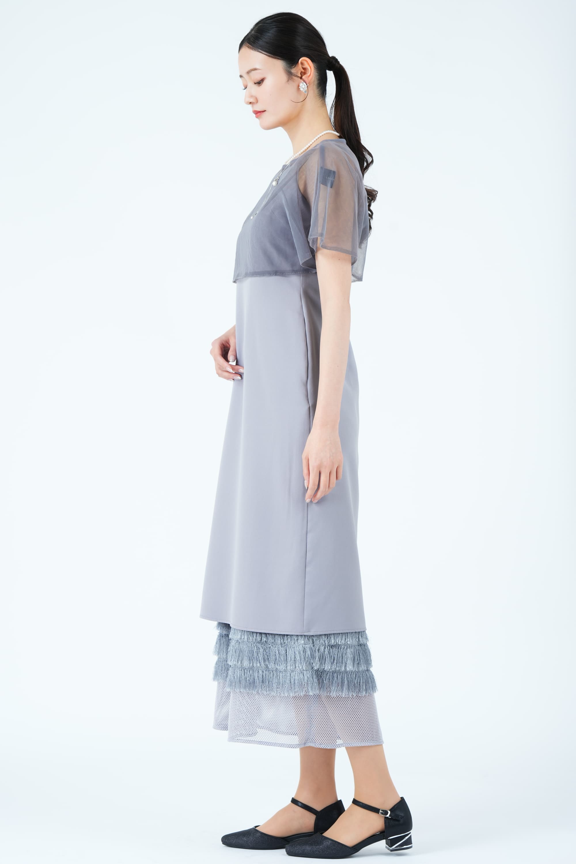 メッシュレース&times;シャギーレイヤード裾ブルーグレードレス