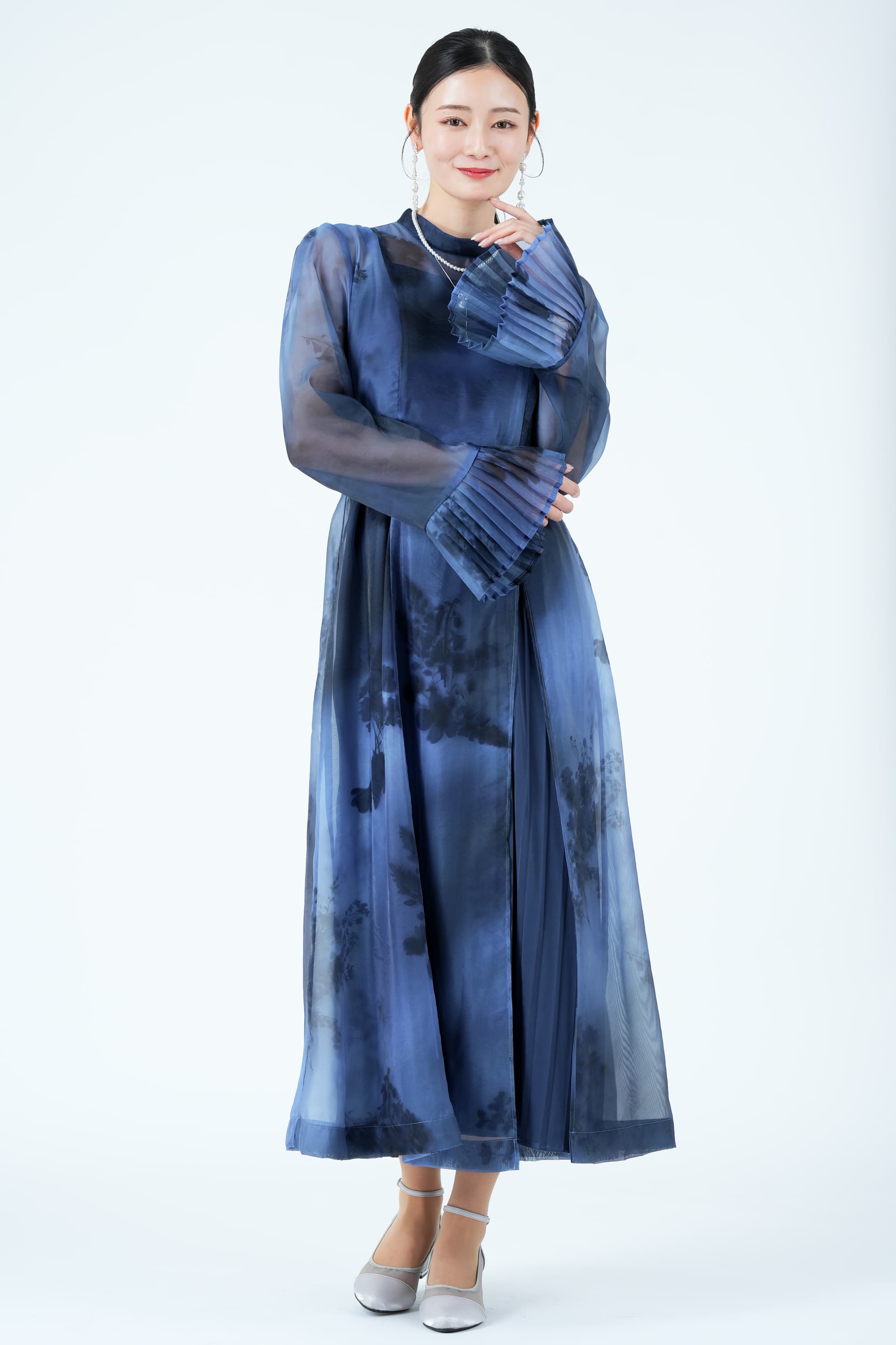 ペインティングフラワーブルードレス