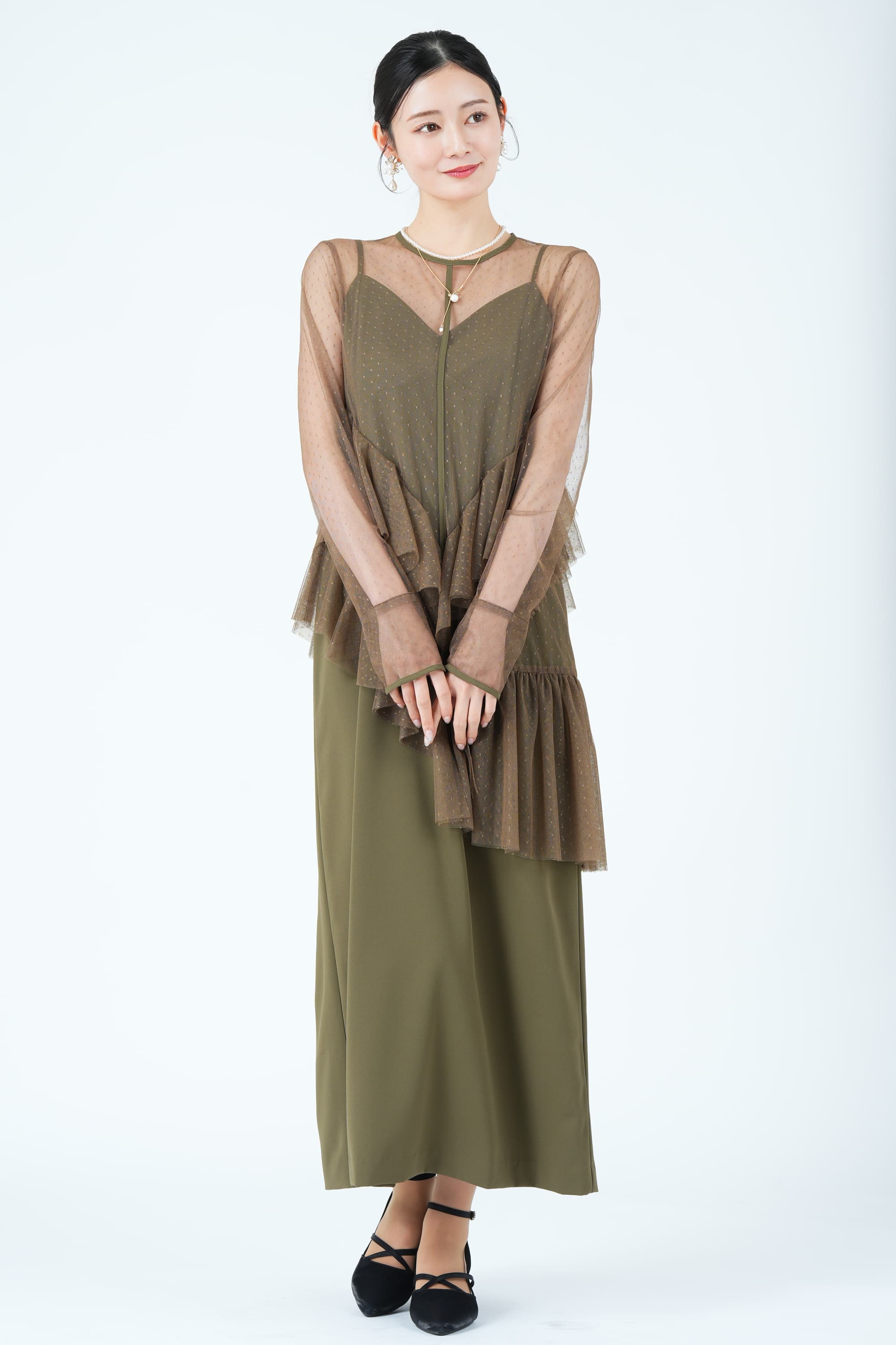 Ameri VINTAGE アシンメトリーフリルシアーカーキドレス (M) を Ameri VINTAGE アシンメトリーフリルシアーカーキドレス (M) を