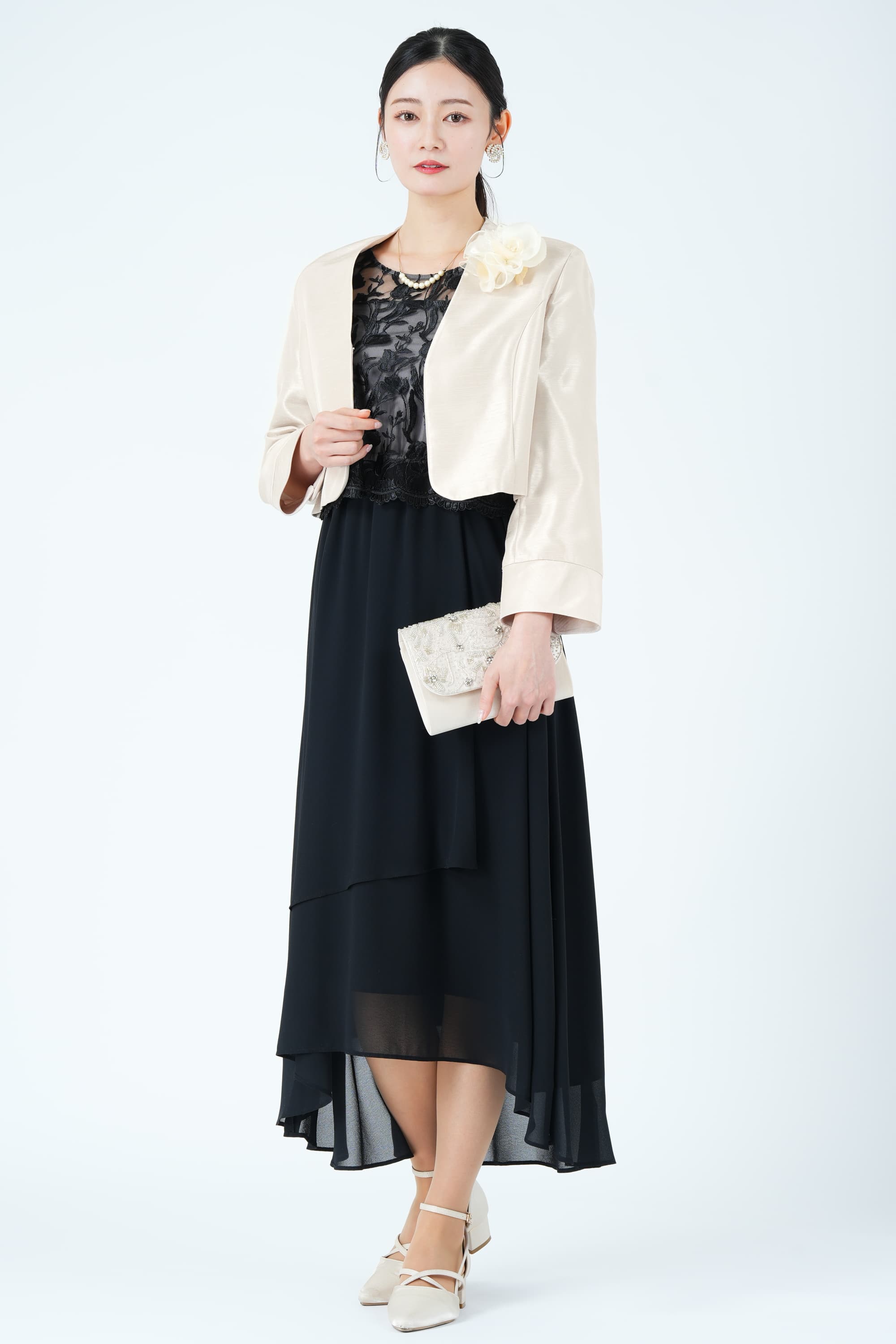 フラワー刺繍イレギュラーヘムブラックドレス