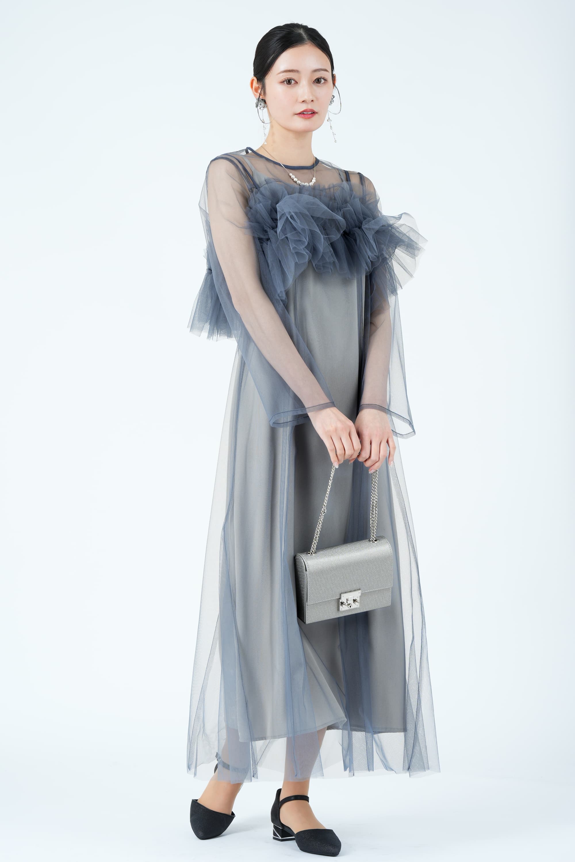 ボリューミービスチェシアーブルードレス