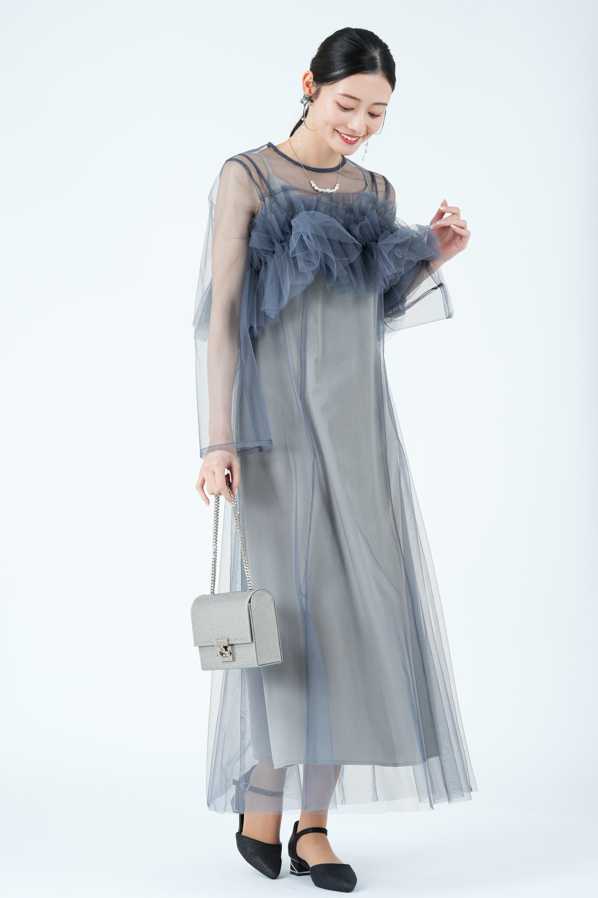 ボリューミービスチェシアーブルードレス