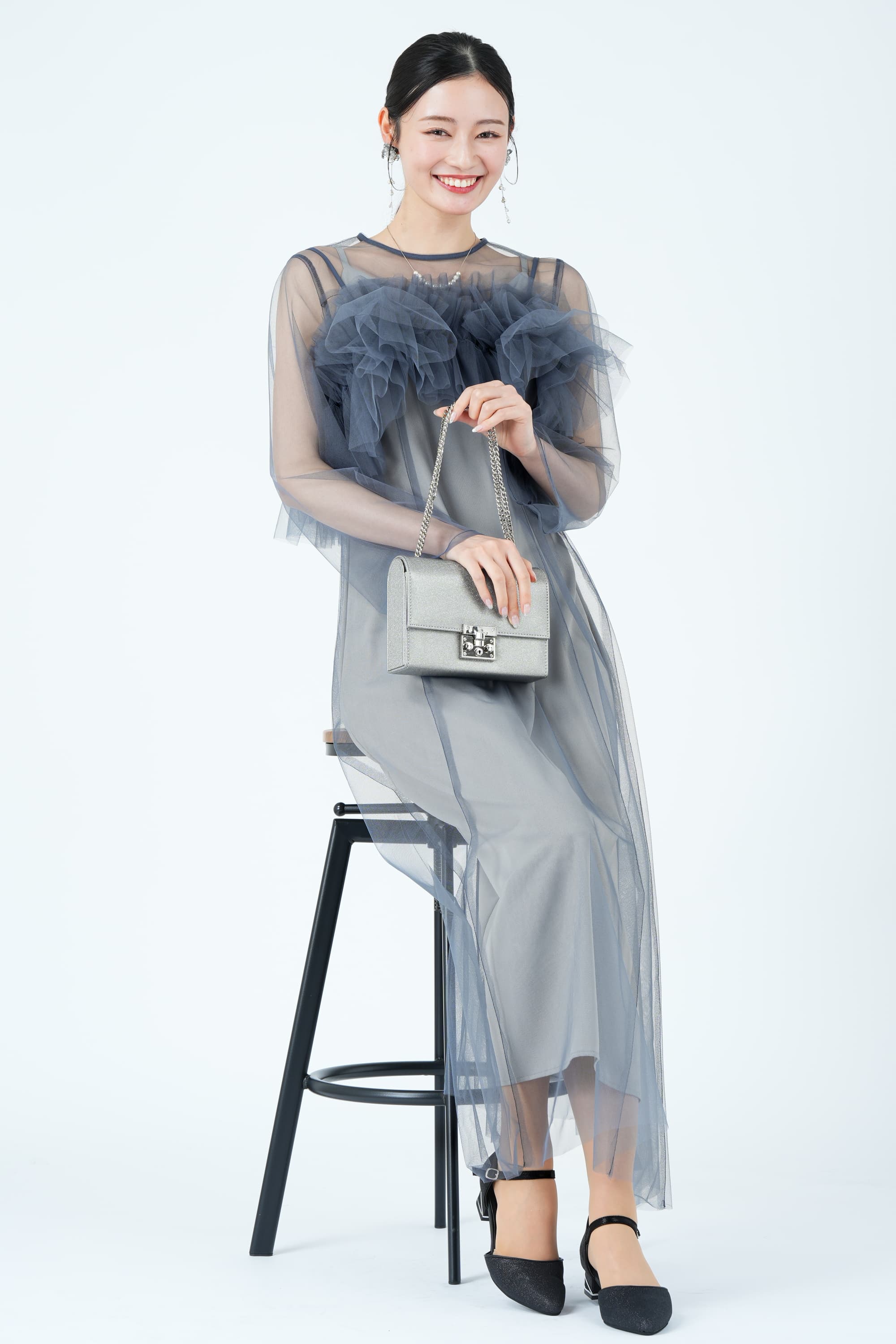 ボリューミービスチェシアーブルードレス