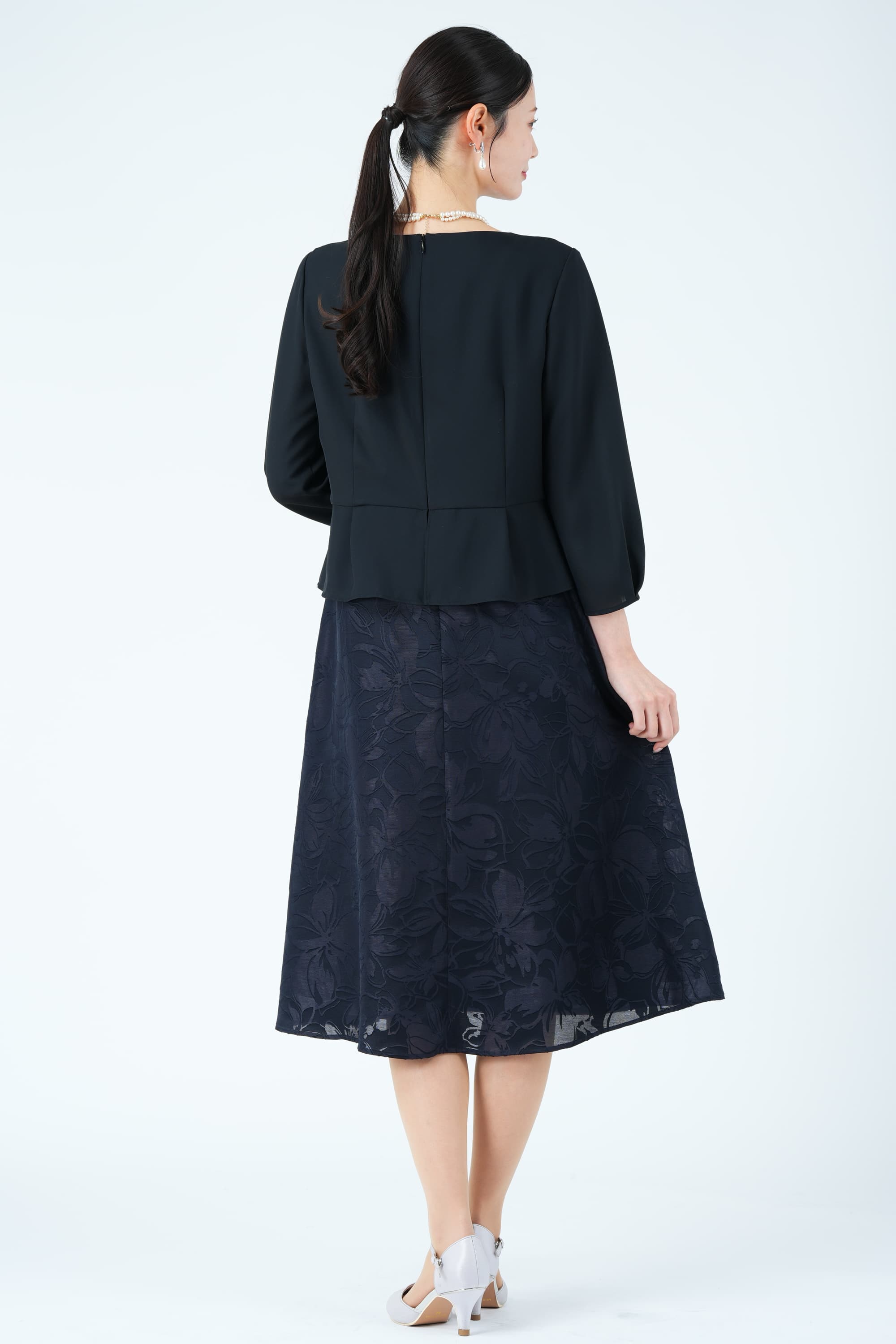 シルキーサテンオパールブラック&times;ネイビードレス