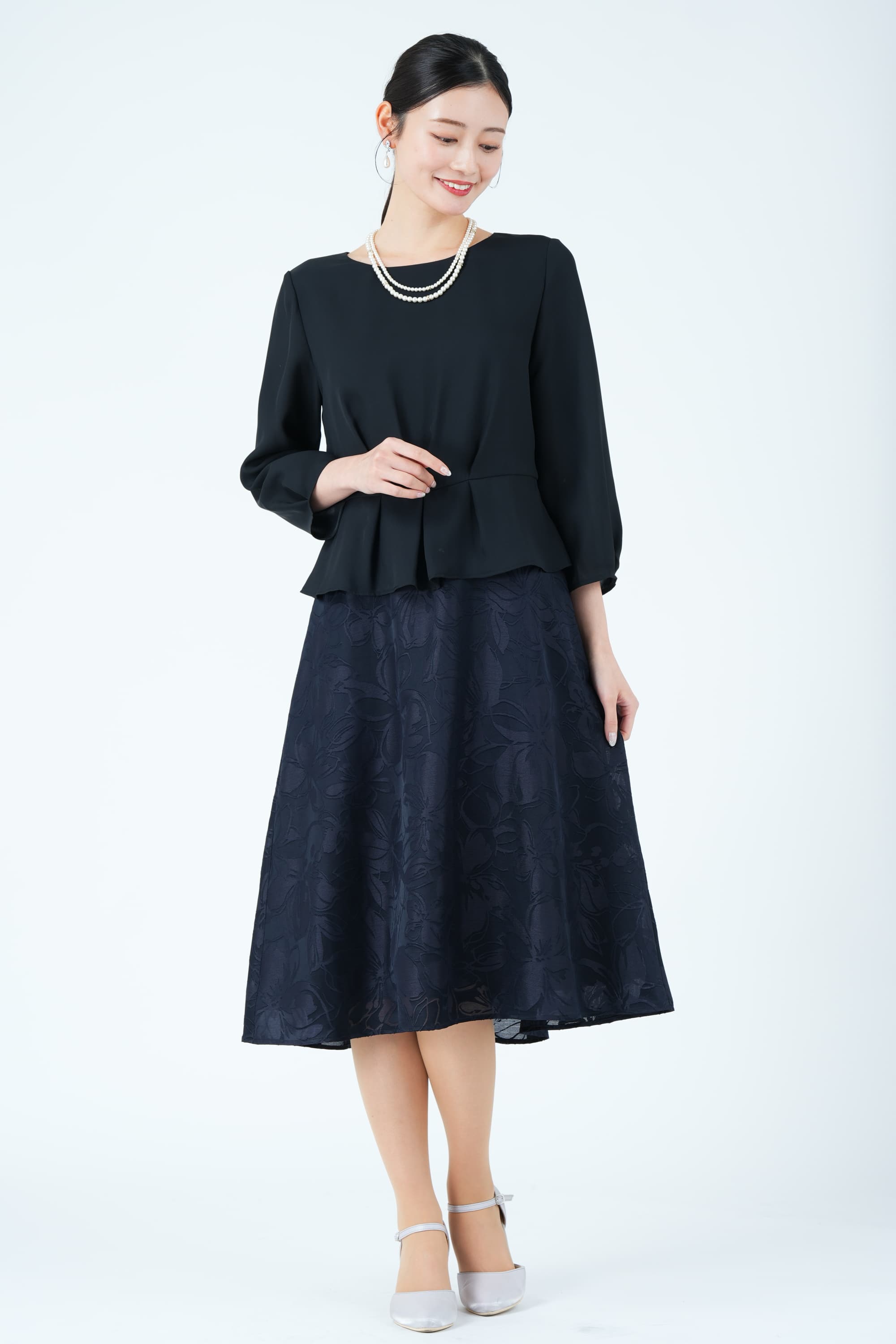 シルキーサテンオパールブラック&times;ネイビードレス