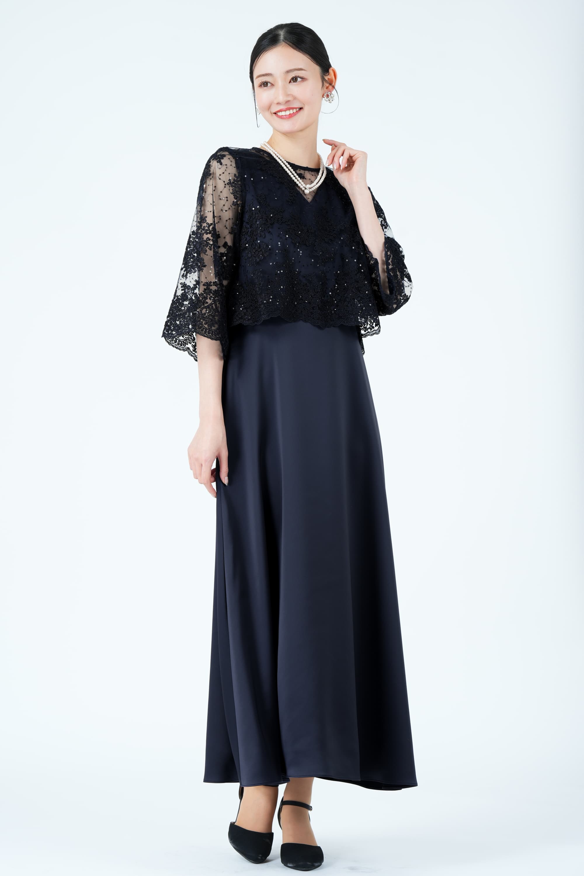 シャイニーレースレイヤード上質サテンネイビードレス