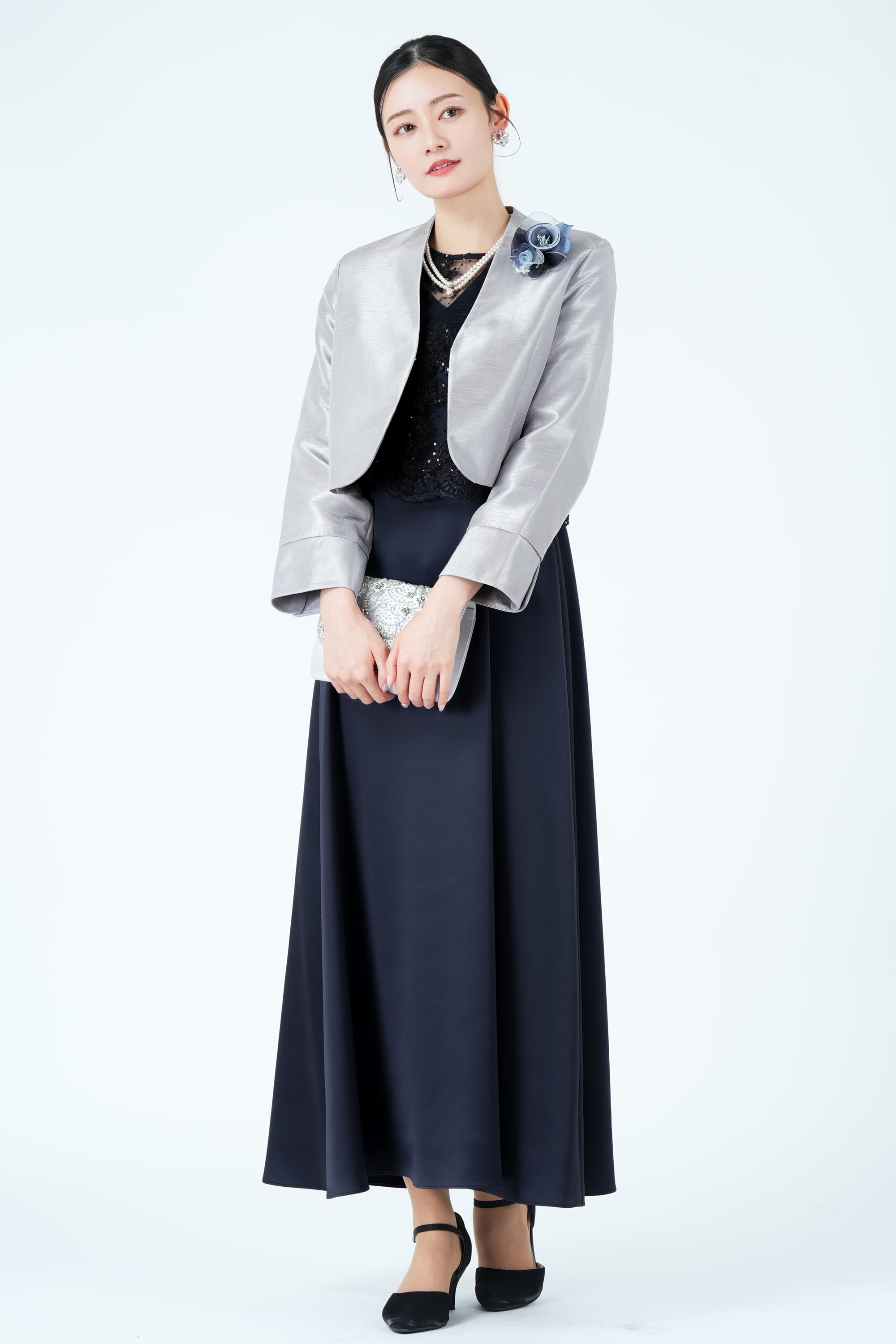 シャイニーレースレイヤード上質サテンネイビードレス