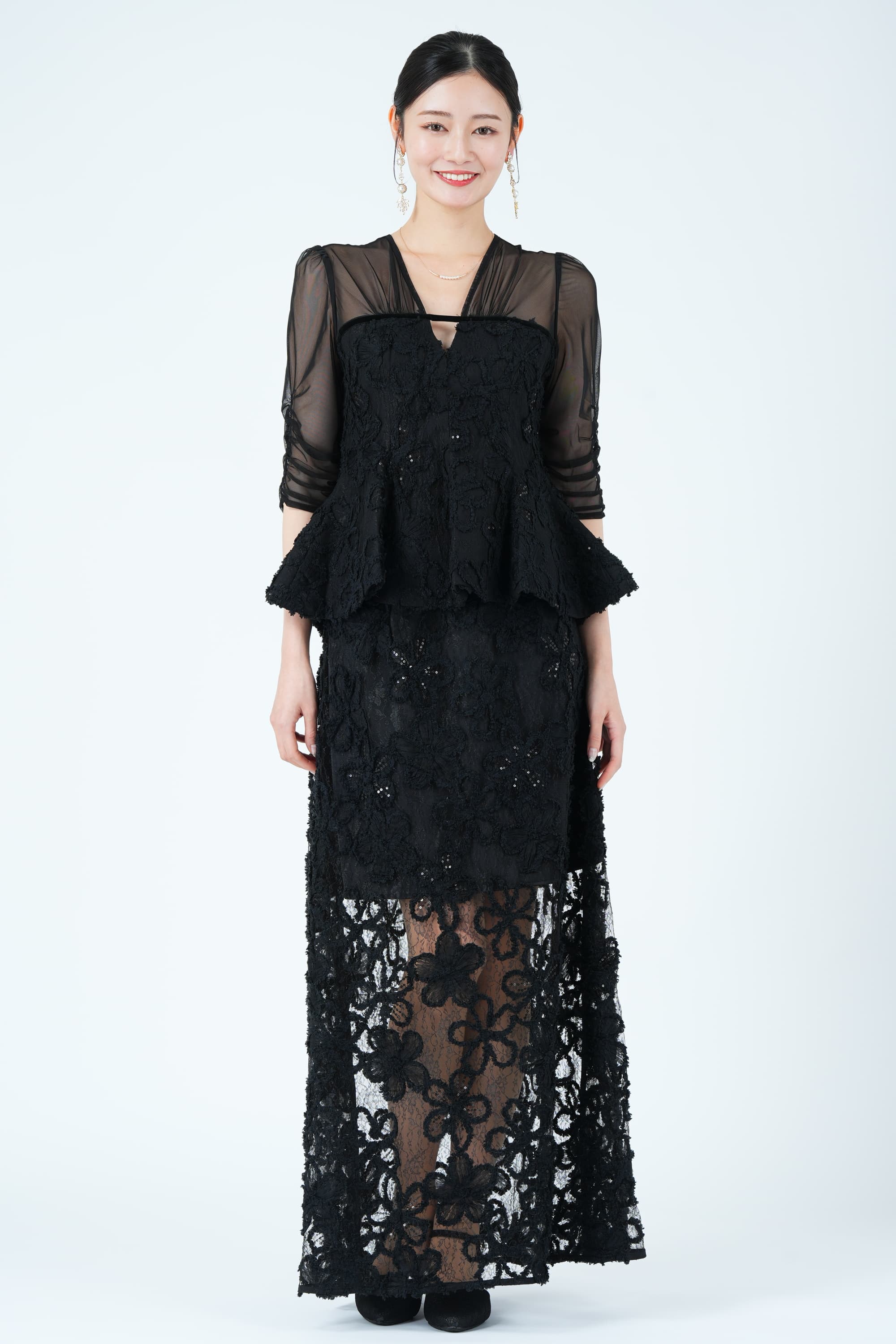 花柄レースペプラムシアーヘムブラックドレス