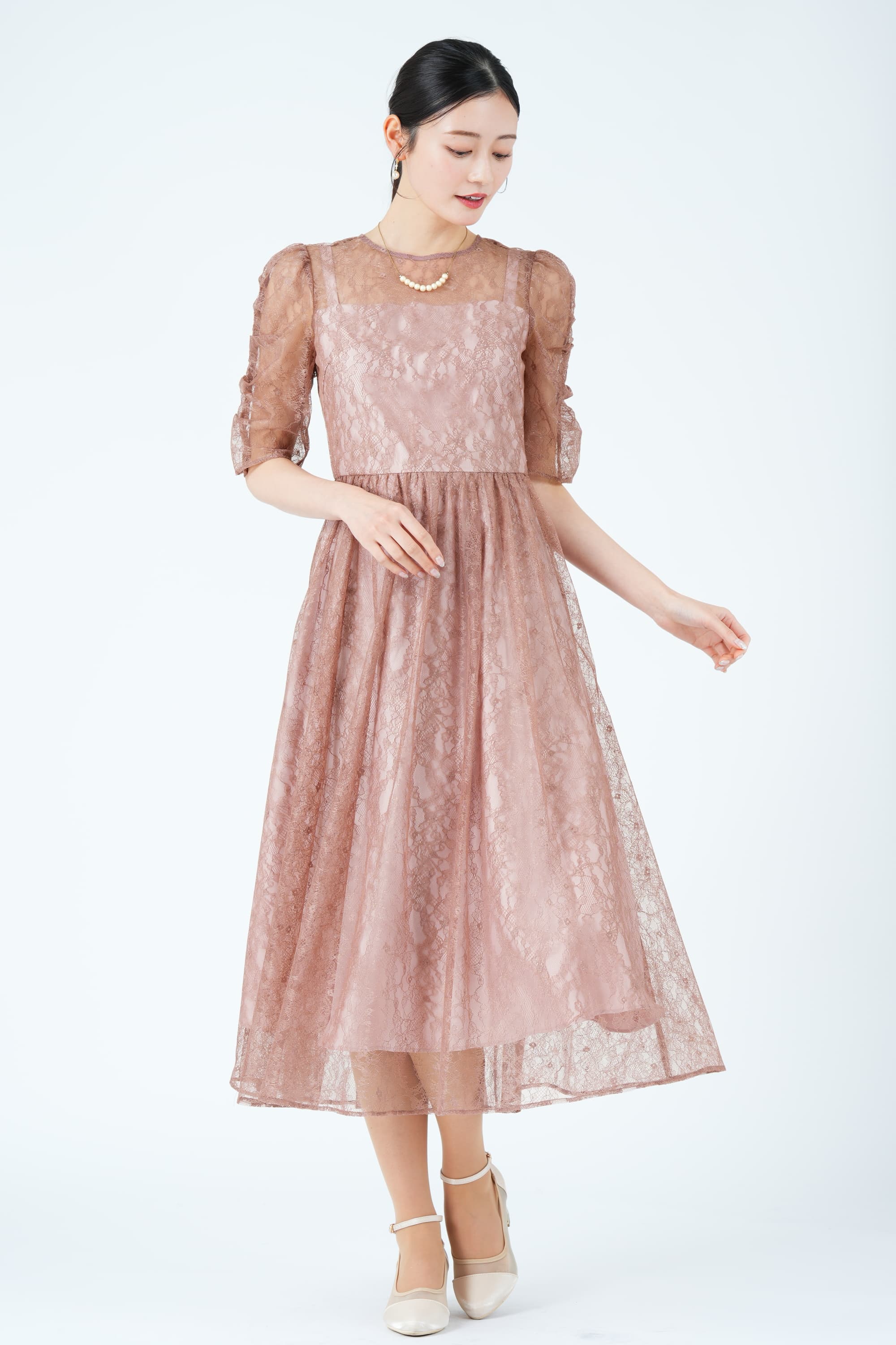 繊細ラメレースピンクドレス