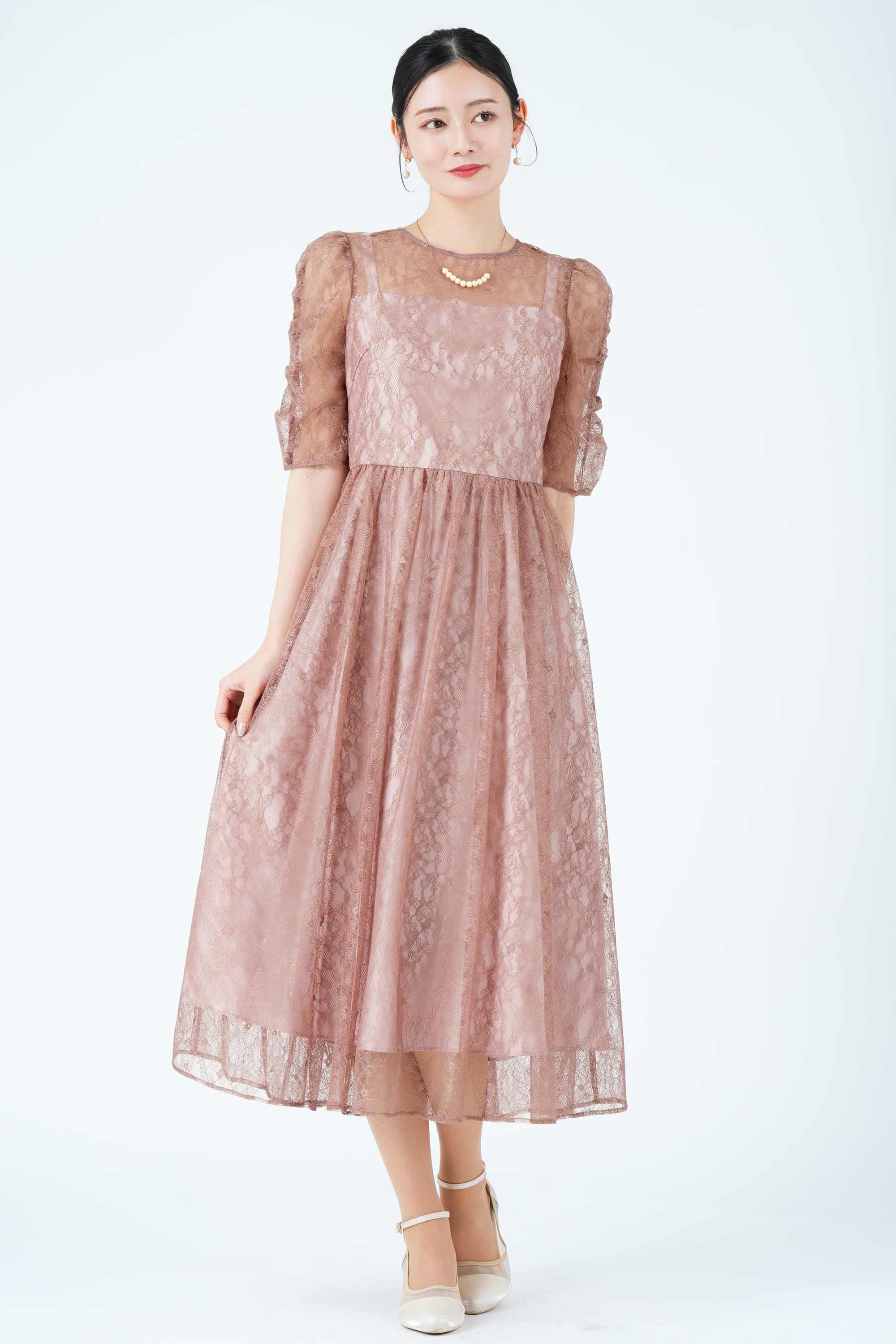 繊細ラメレースピンクドレス