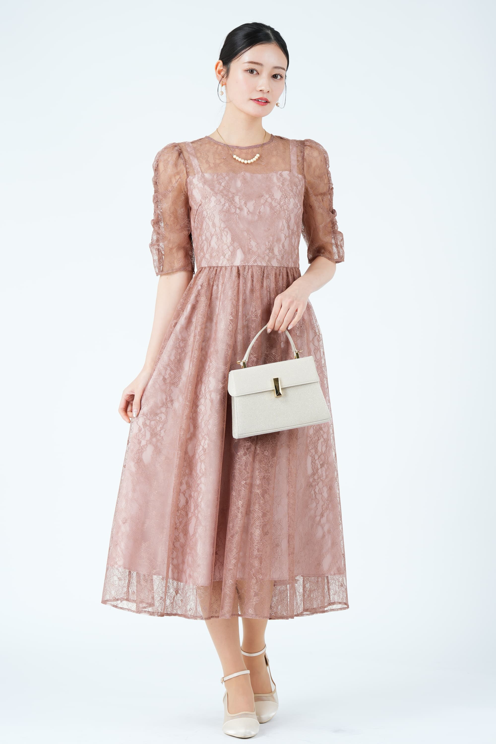 繊細ラメレースピンクドレス