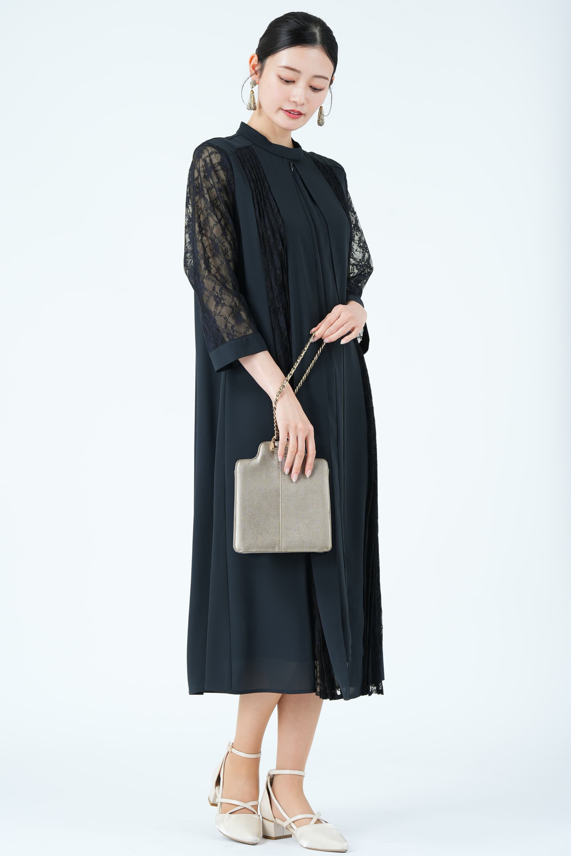 フロントレース縦ラインスタンドカラーネイビードレス