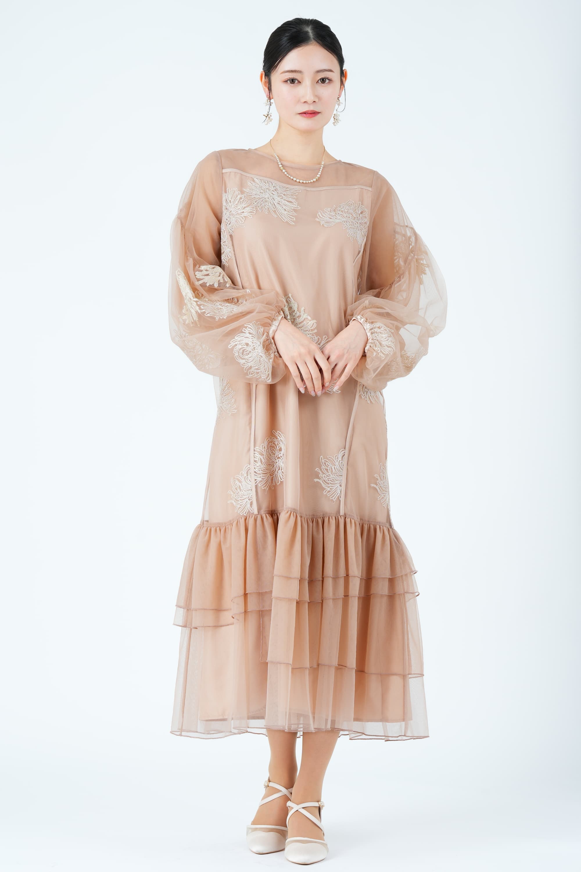 花刺繍バルーンスリーブオレンジドレス