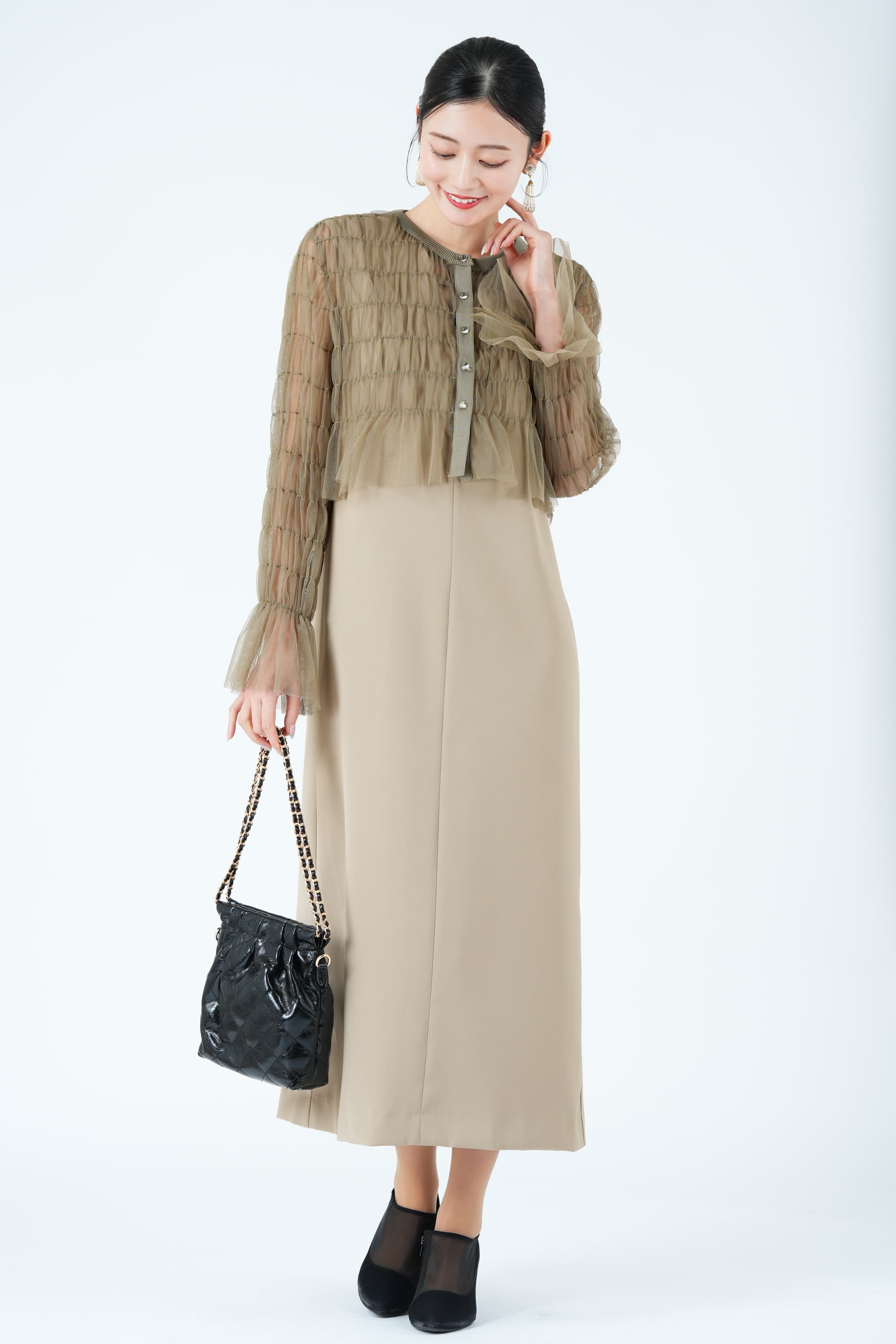 シャーリングチュールブラウス付きベージュドレス