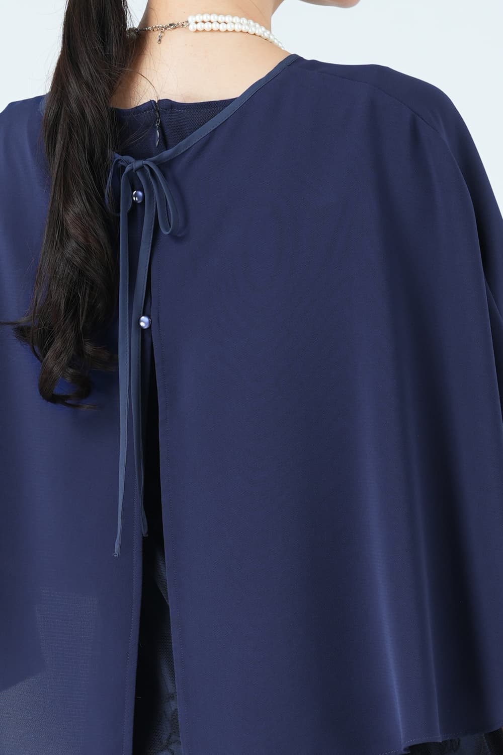 シフォンケープ&times;コード刺繍ネイビードレス