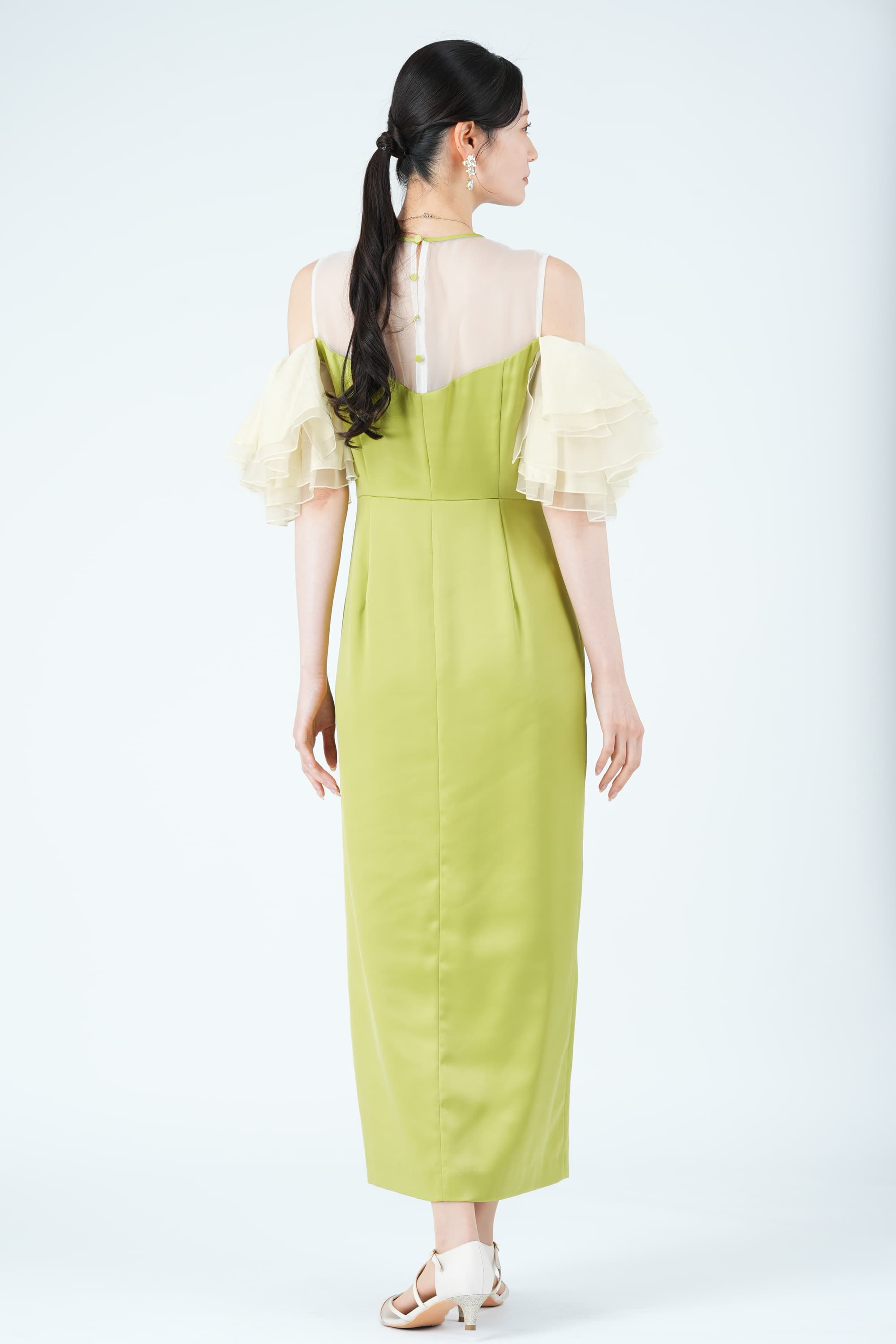 ボリュームラッフルスリーブオリーブドレス