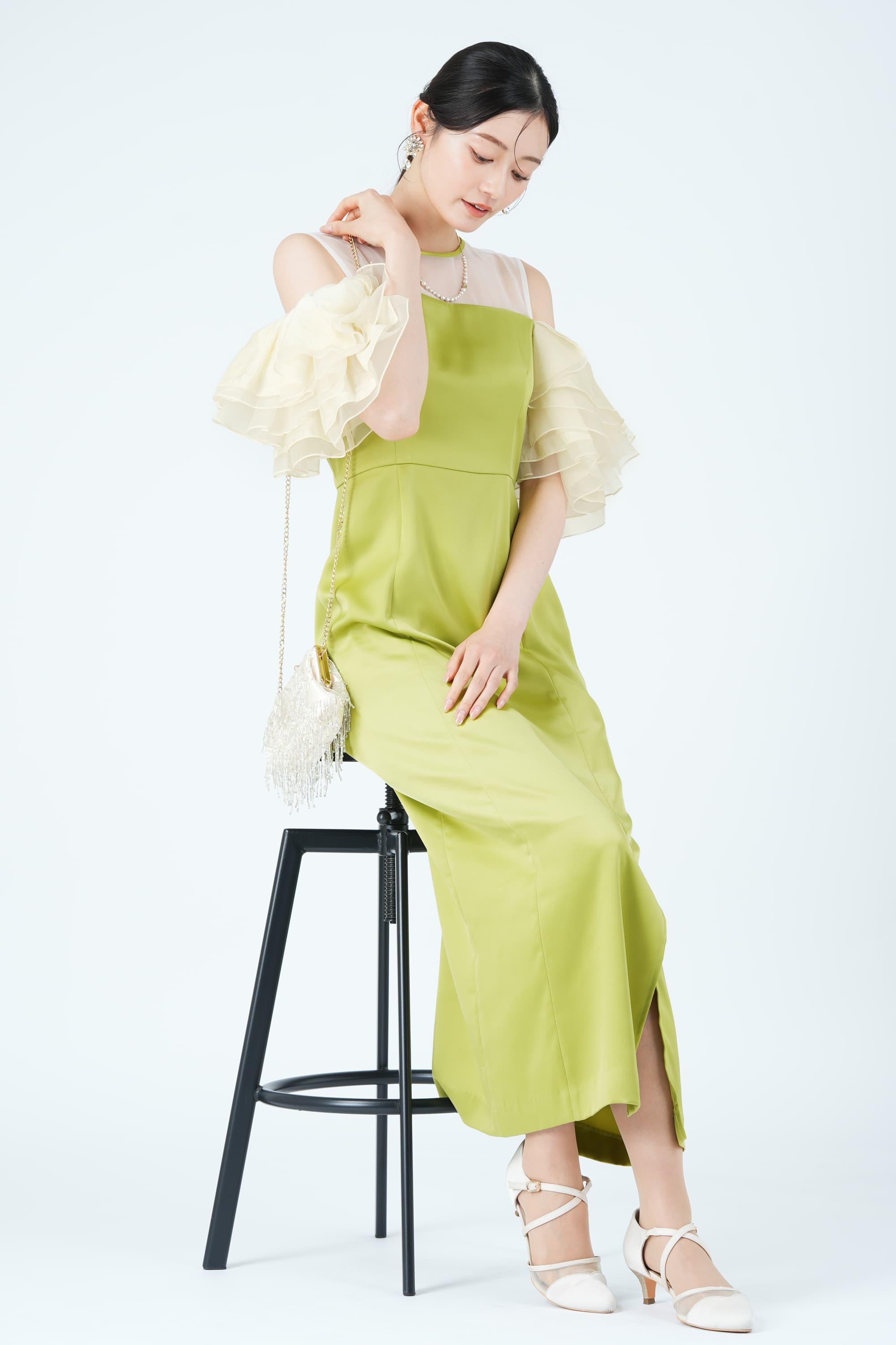 ボリュームラッフルスリーブオリーブドレス