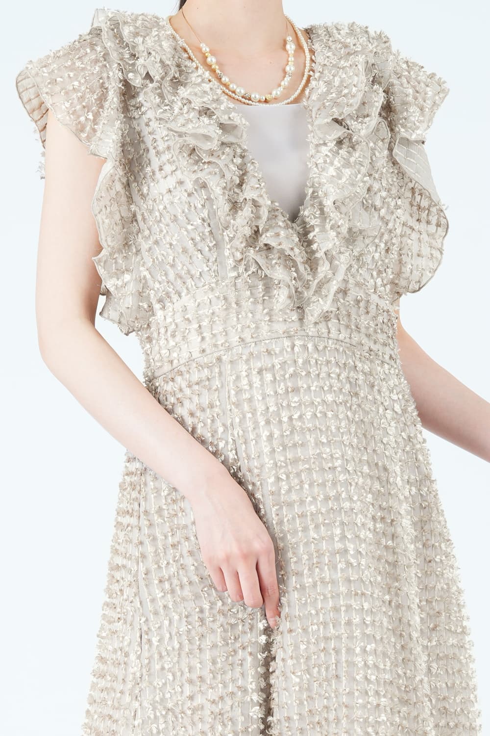 起毛フリンジフリルグレージュドレス