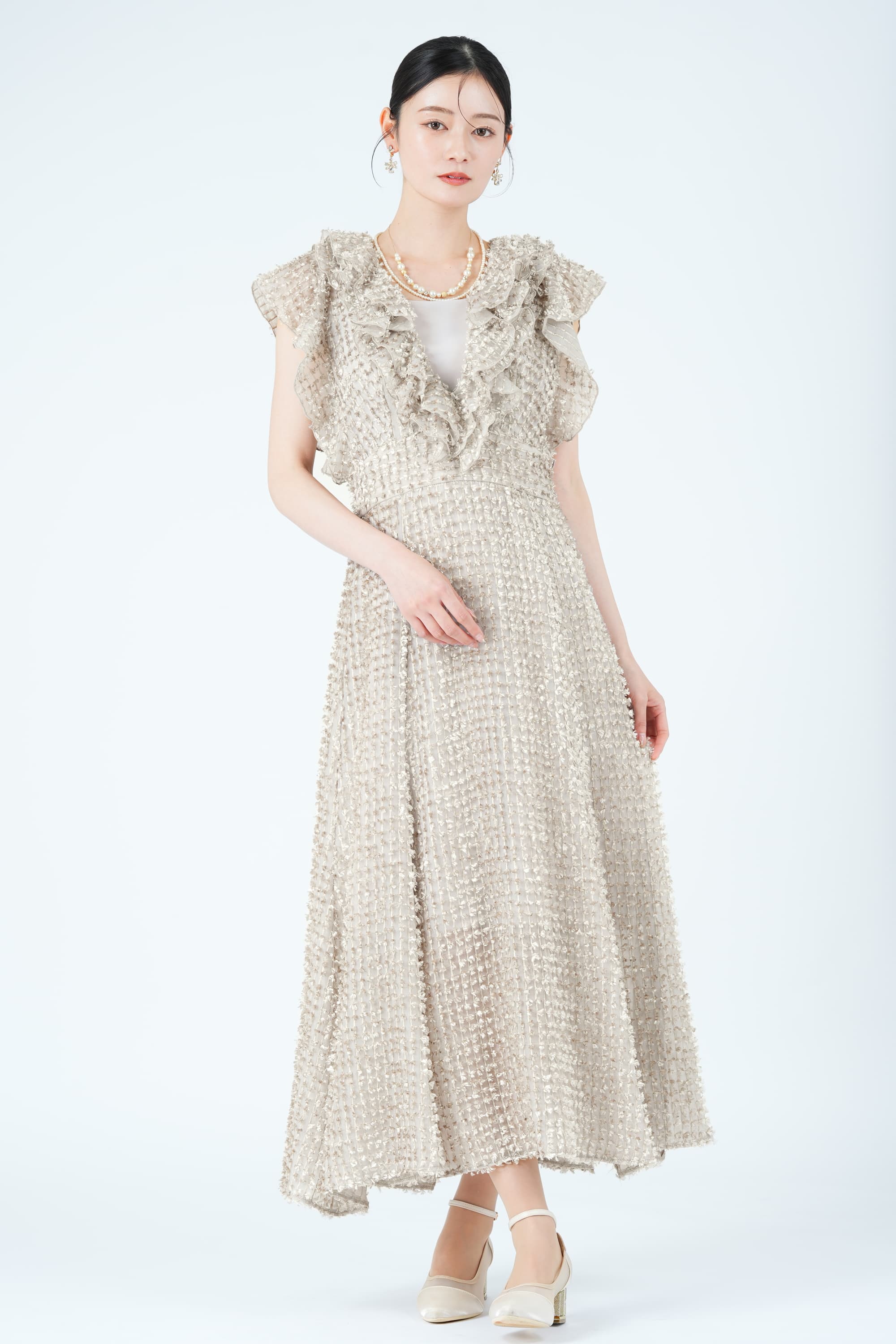 起毛フリンジフリルグレージュドレス