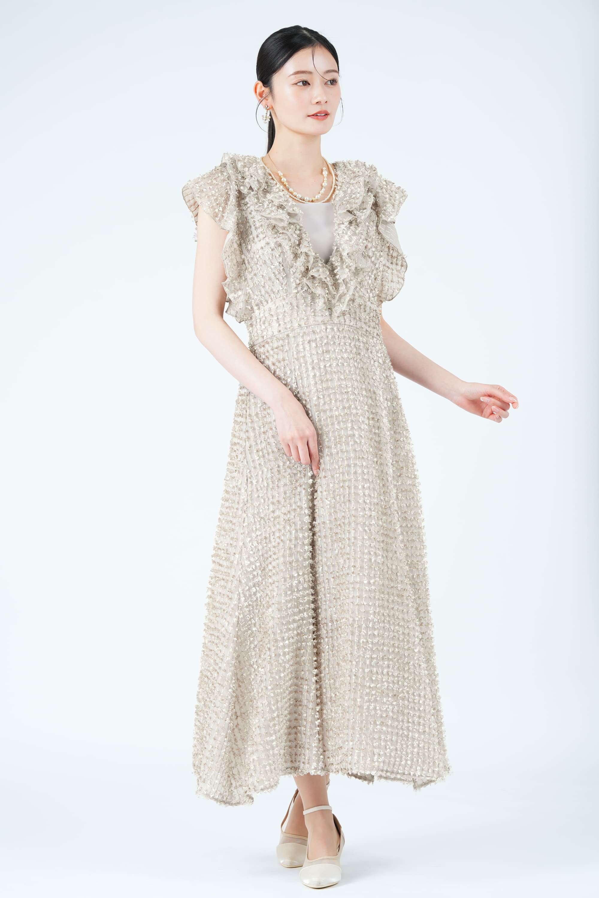 起毛フリンジフリルグレージュドレス