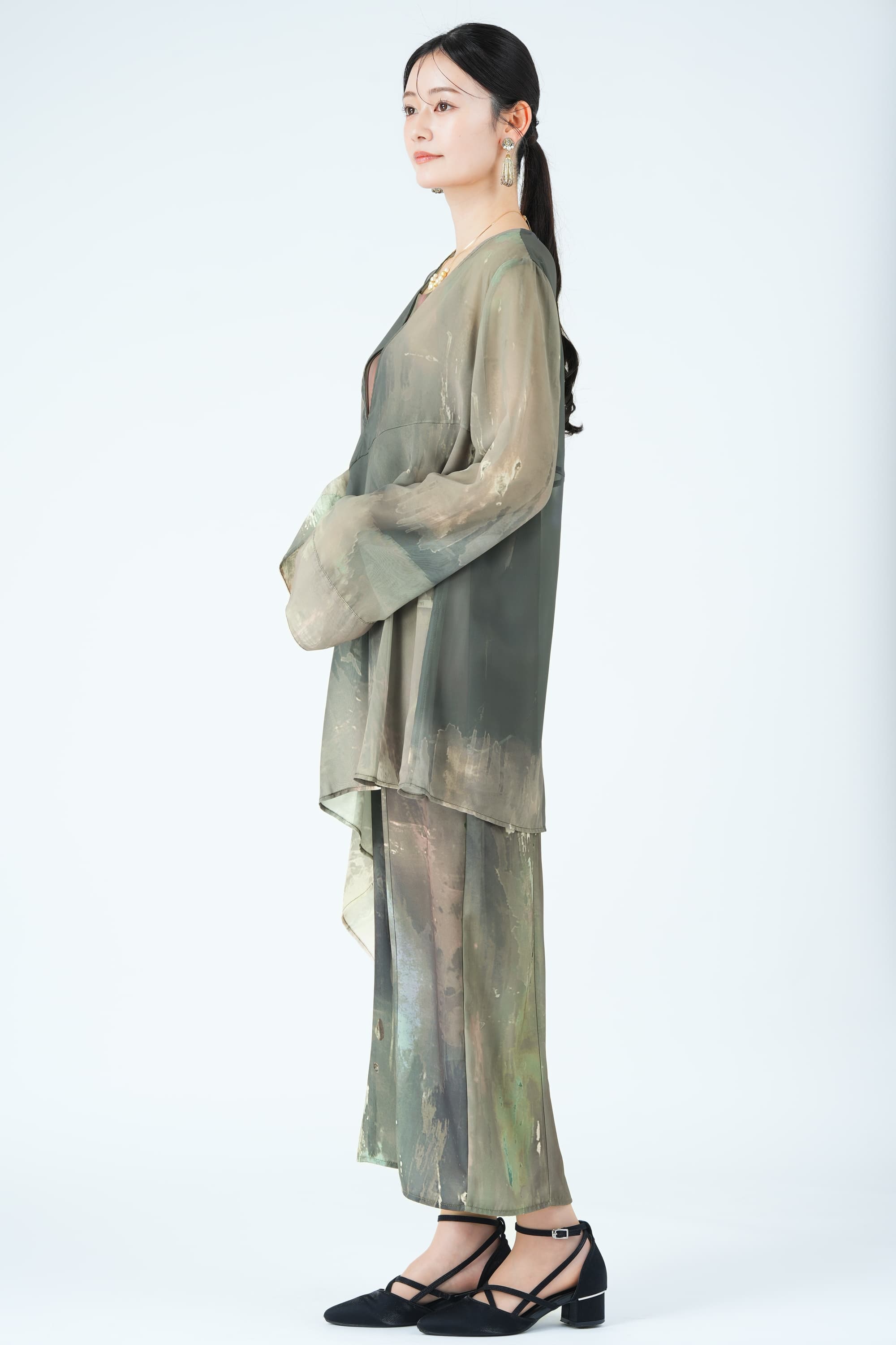 ペイントアート柄レイヤードカーキドレス