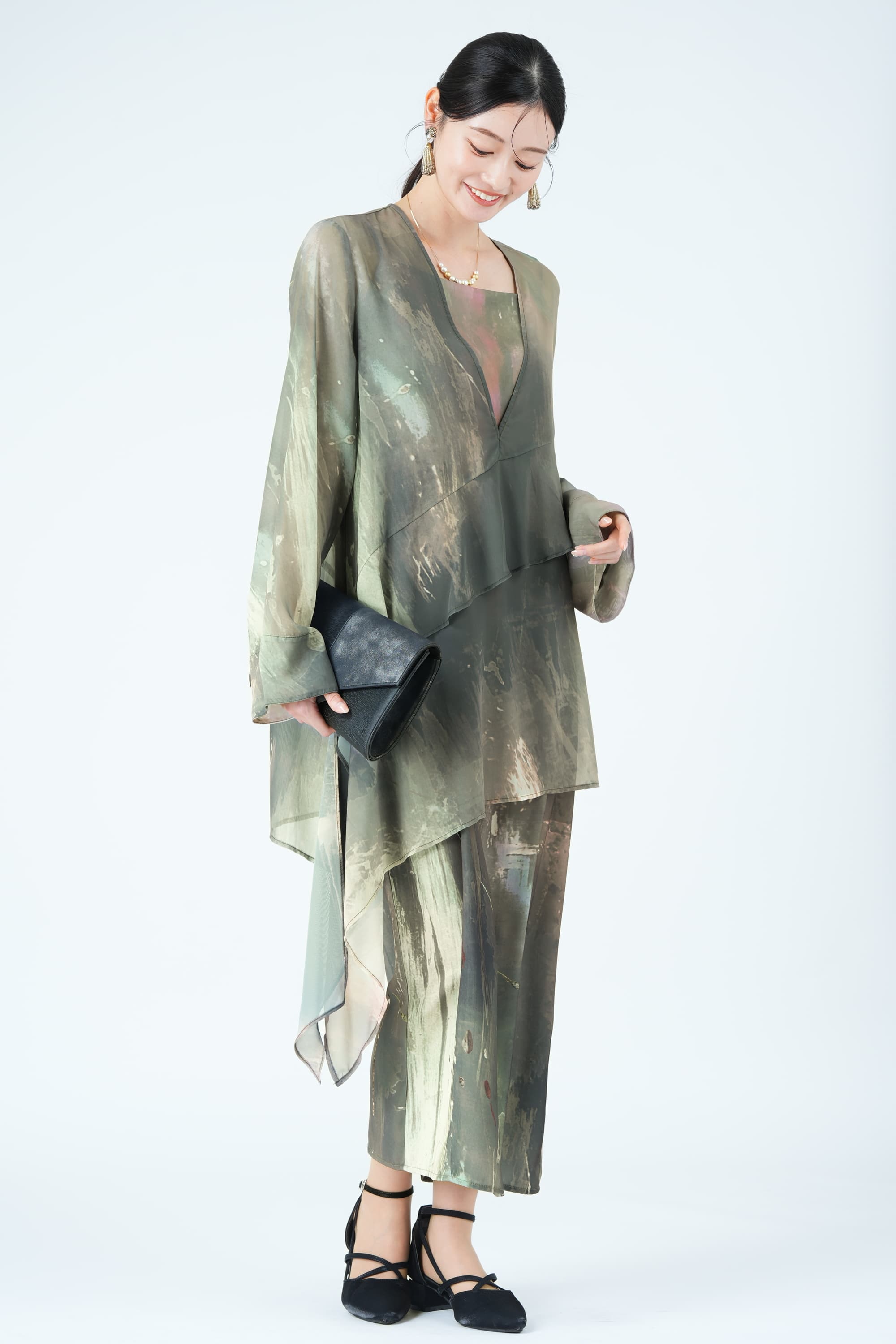 ペイントアート柄レイヤードカーキドレス