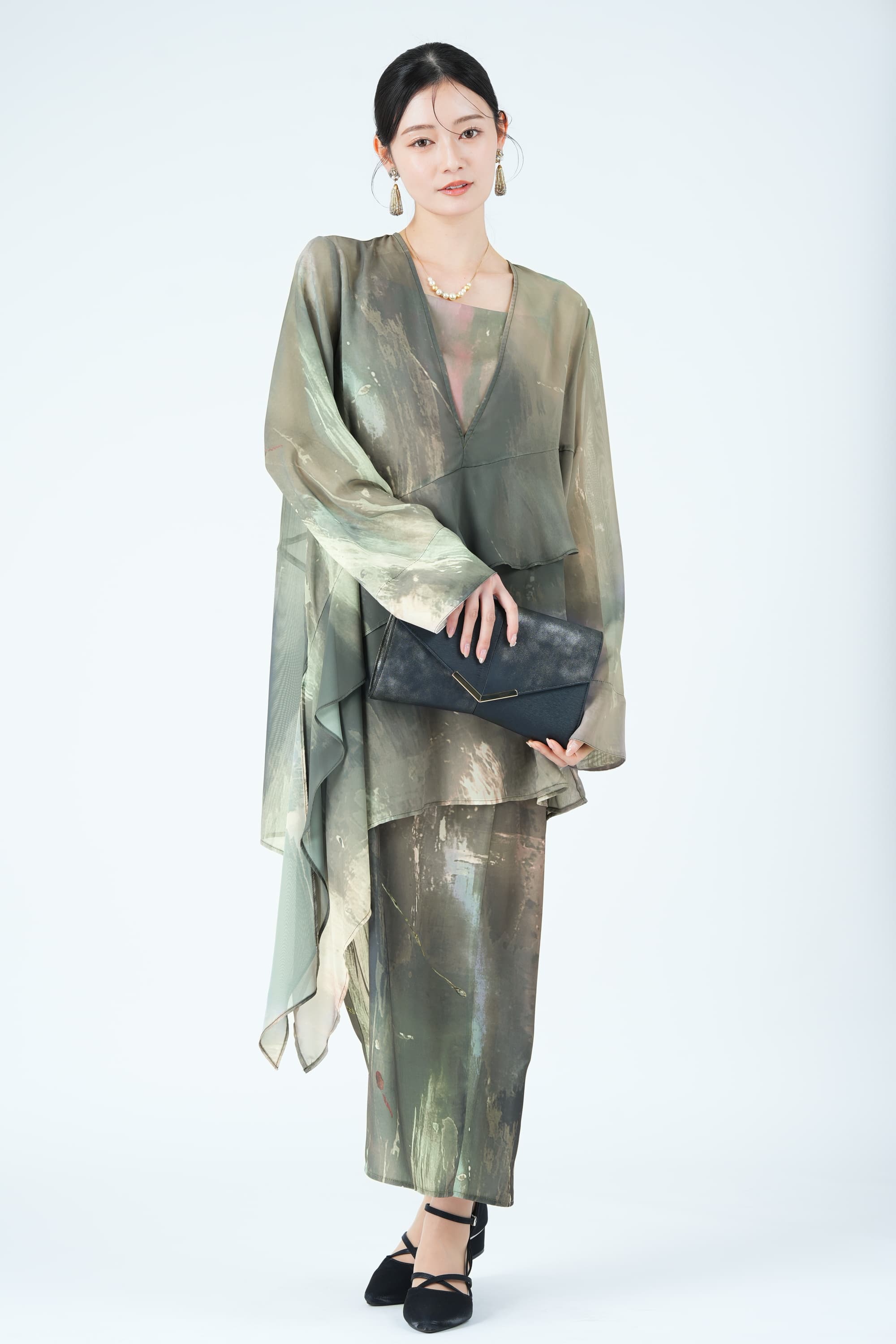 ペイントアート柄レイヤードカーキドレス