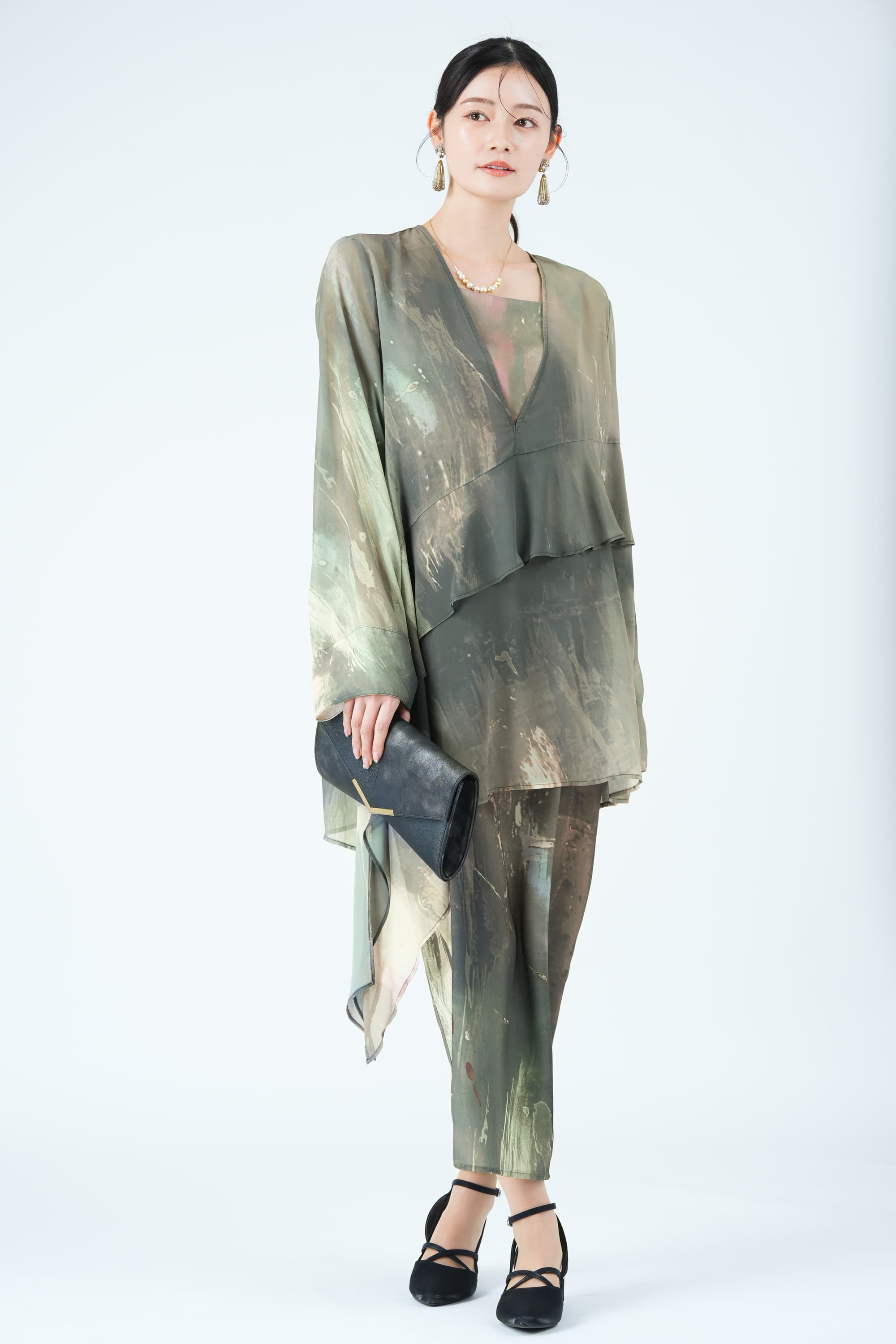 ペイントアート柄レイヤードカーキドレス