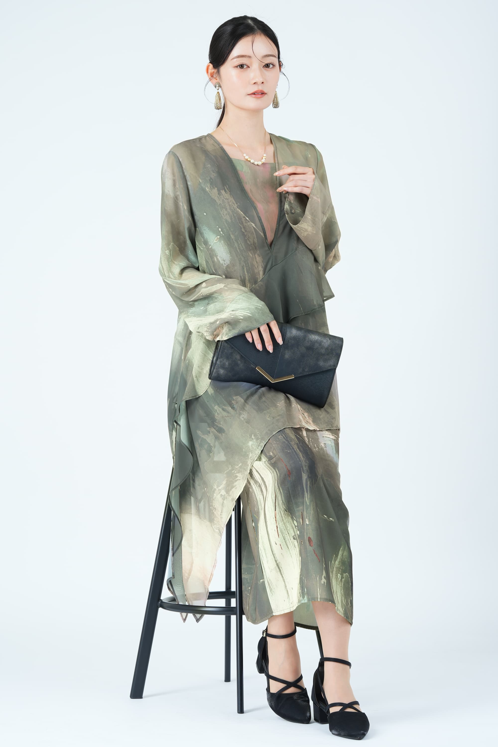 ペイントアート柄レイヤードカーキドレス