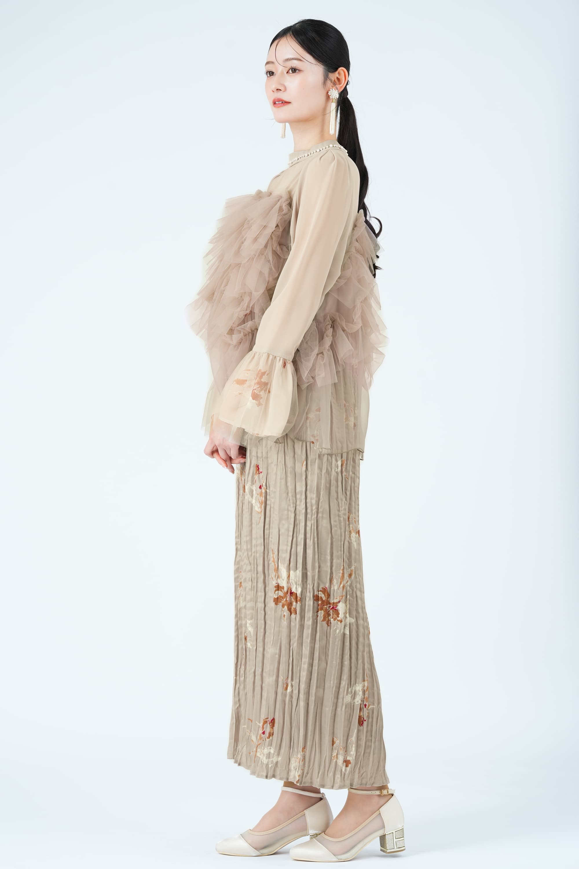 ニュアンスフラワー柄プリーツピンクベージュドレス