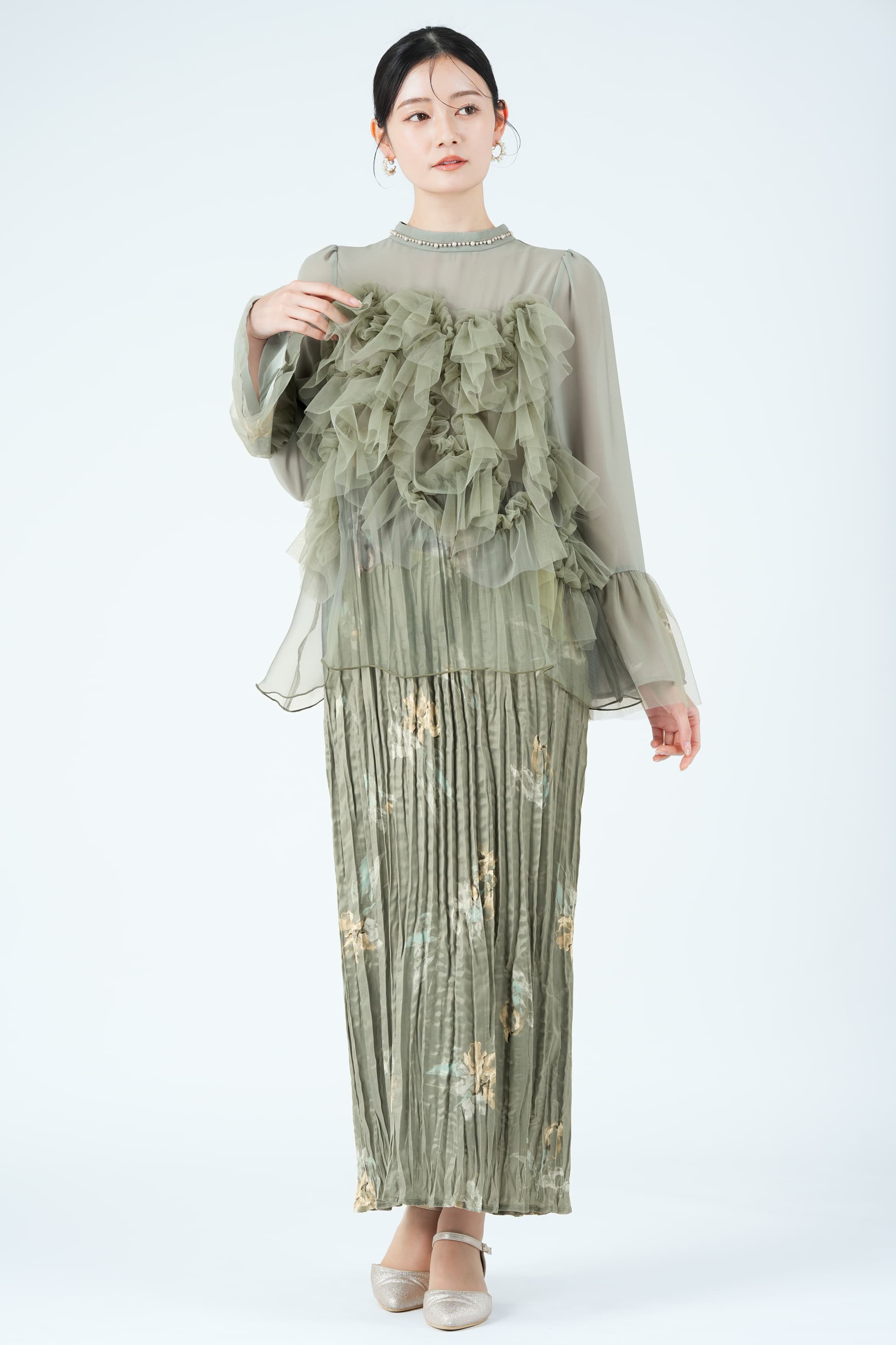ニュアンスフラワー柄プリーツグリーンドレス